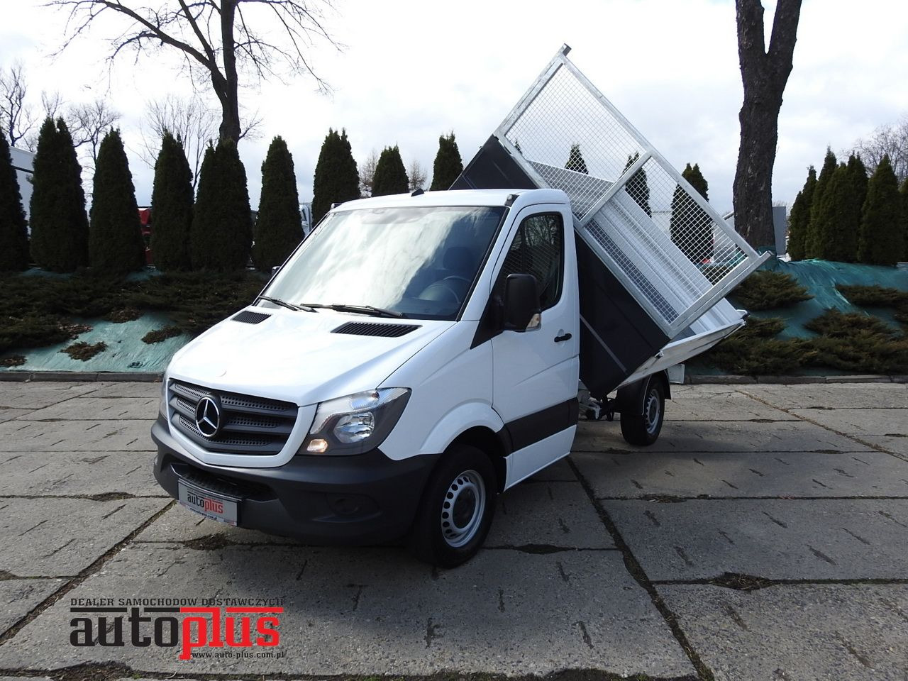 MERCEDES SPRINTER 316 THREE-WAY TIPPER  CRUISE CONTROL AUTOMATIC TRANSMISSION  AIR CONDITIONING  160HP - Utilitaire benne: photos 1 MERCEDES SPRINTER 316 THREE-WAY TIPPER  CRUISE CONTROL AUTOMATIC TRANSMISSION  AIR CONDITIONING  160HP - Utilitaire benne: photos 1