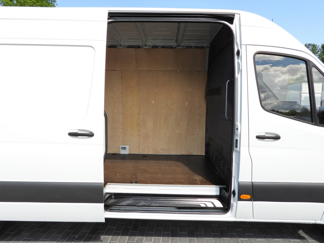 Fourgon utilitaire MERCEDES SPRINTER 316 VAN AIR CONDITIONING  165HP: photos 23