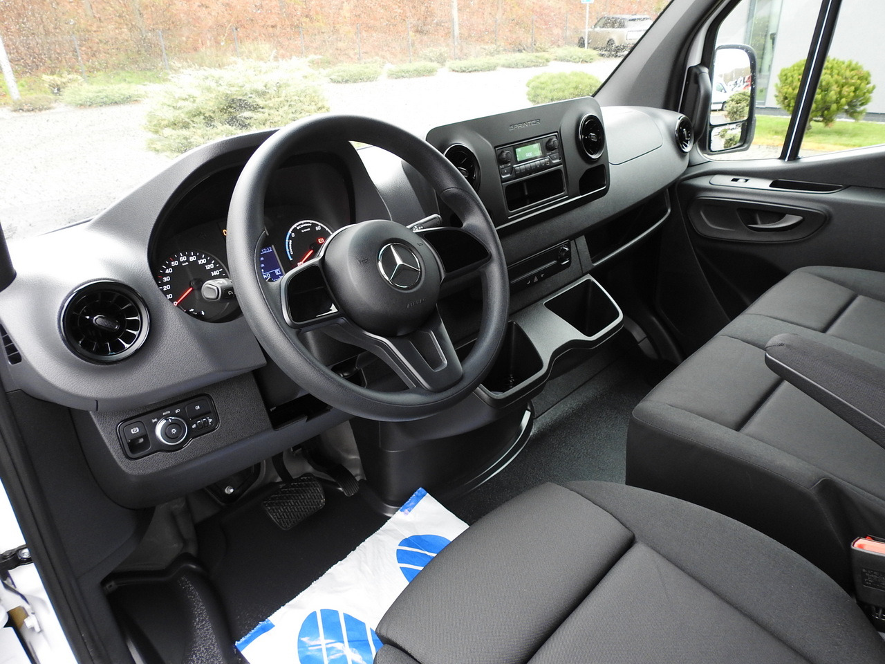 MERCEDES eSprinter NEW ELECTRIC VAN AUTOMATIC TRANSMISSION  GUARANTEE  95HP - Fourgon utilitaire, Utilitaire électrique: photos 2 MERCEDES eSprinter NEW ELECTRIC VAN AUTOMATIC TRANSMISSION  GUARANTEE  95HP - Fourgon utilitaire, Utilitaire électrique: photos 2