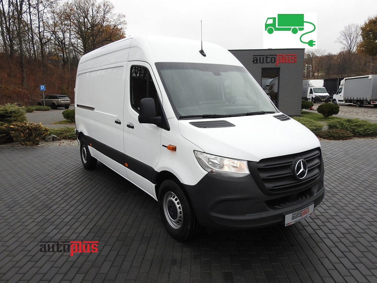 MERCEDES eSprinter NEW ELECTRIC VAN AUTOMATIC TRANSMISSION  GUARANTEE  95HP - Fourgon utilitaire, Utilitaire électrique: photos 1 MERCEDES eSprinter NEW ELECTRIC VAN AUTOMATIC TRANSMISSION  GUARANTEE  95HP - Fourgon utilitaire, Utilitaire électrique: photos 1