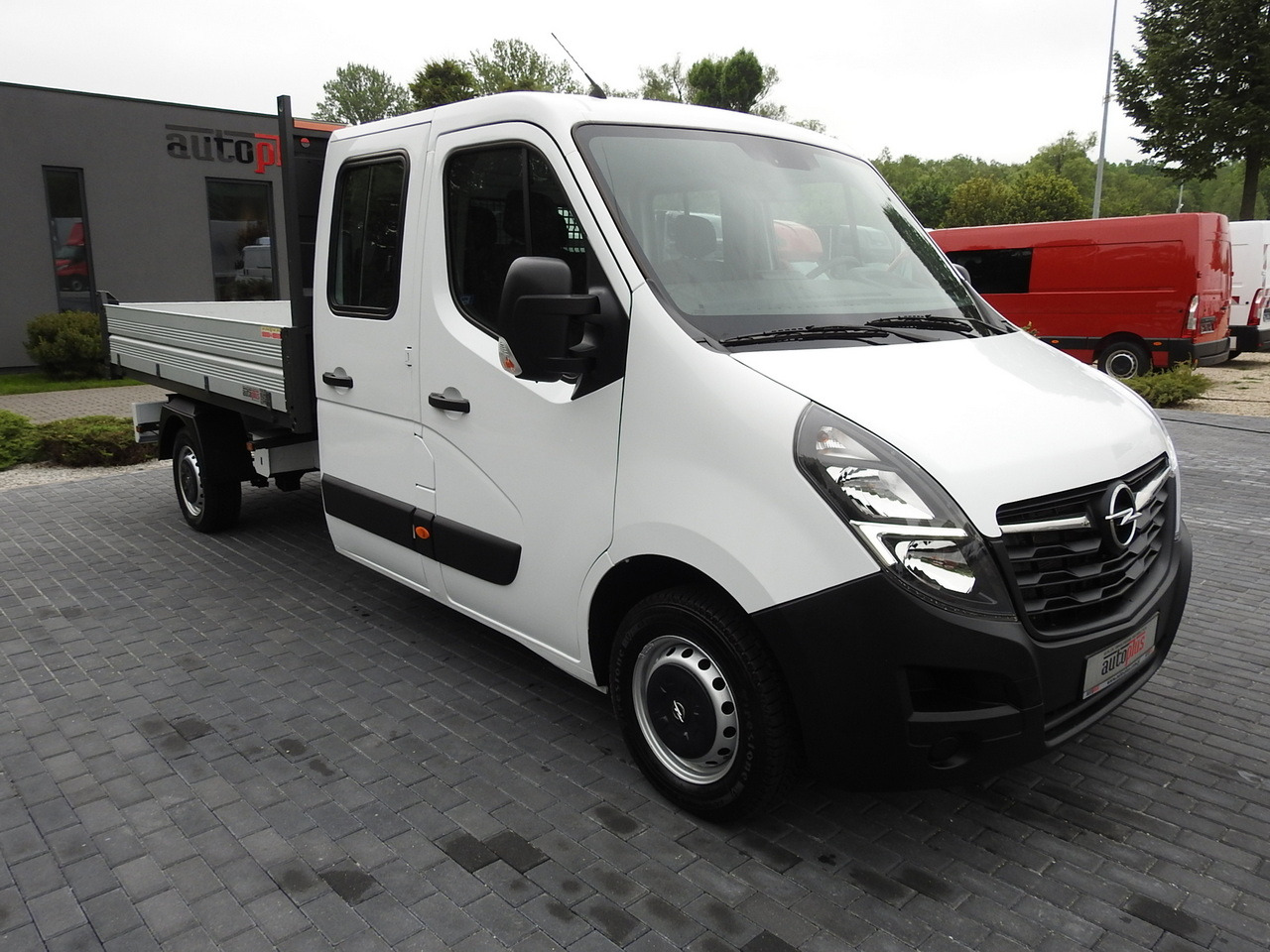 OPEL MOVANO - Utilitaire benne: photos 4 OPEL MOVANO - Utilitaire benne: photos 4