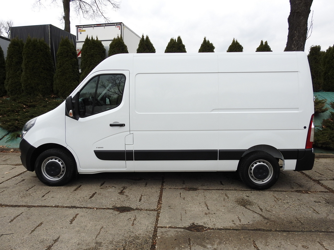 OPEL MOVANO REFRIGERATOR VAN 0*C CRUISE CONTROL NAVIGATION AIR CONDITIONING LED LIGHTS  136HP en leasing occasion OPEL MOVANO REFRIGERATOR VAN 0*C CRUISE CONTROL NAVIGATION AIR CONDITIONING LED LIGHTS  136HP: photos 9