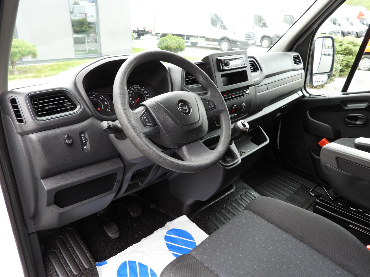 OPEL MOVANO TARPAULIN 10 PALLETS WEBASTO CRUISE CONTROL LED LIGHTS PNEUMATICS AIR CONDITIONING 165HP - Utilitaire rideaux coulissants (PLSC): photos 2 OPEL MOVANO TARPAULIN 10 PALLETS WEBASTO CRUISE CONTROL LED LIGHTS PNEUMATICS AIR CONDITIONING 165HP - Utilitaire rideaux coulissants (PLSC): photos 2