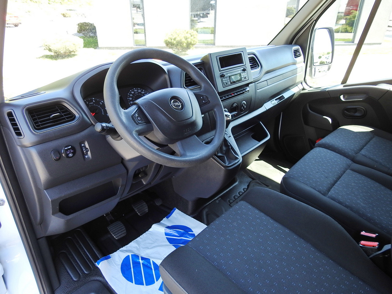 OPEL MOVANO TARPAULIN LIFT 9 PALLETS WEBASTO CRUISE CONTROL LED LIGHTS PNEUMATICS AIR CONDITIONING 160HP - Utilitaire rideaux coulissants (PLSC): photos 2 OPEL MOVANO TARPAULIN LIFT 9 PALLETS WEBASTO CRUISE CONTROL LED LIGHTS PNEUMATICS AIR CONDITIONING 160HP - Utilitaire rideaux coulissants (PLSC): photos 2