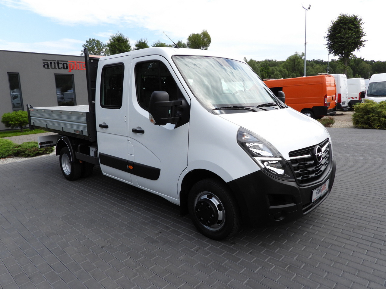 OPEL MOVANO TIPPER DOUBLE CABIN DOKA 7 SEATS LED LIGHTS TWIN WHEELS AIR CONDITIONING  145HP - Utilitaire benne: photos 4 OPEL MOVANO TIPPER DOUBLE CABIN DOKA 7 SEATS LED LIGHTS TWIN WHEELS AIR CONDITIONING  145HP - Utilitaire benne: photos 4