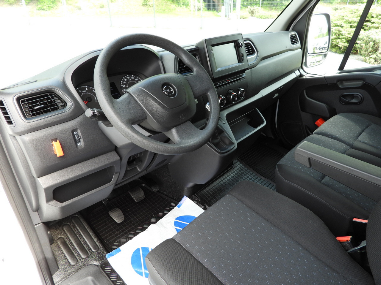 OPEL MOVANO VAN AIR CONDITIONING LED LIGHTS 150HP - Fourgon utilitaire: photos 2 OPEL MOVANO VAN AIR CONDITIONING LED LIGHTS 150HP - Fourgon utilitaire: photos 2