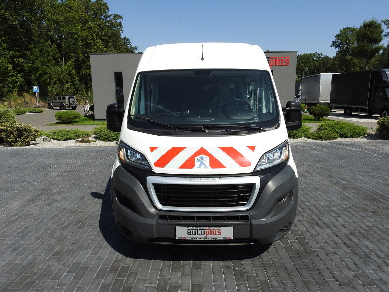 PEUGEOT BOXER BOX DELIVERY VAN 7 SEATS  110HP - Fourgon utilitaire: photos 5 PEUGEOT BOXER BOX DELIVERY VAN 7 SEATS  110HP - Fourgon utilitaire: photos 5