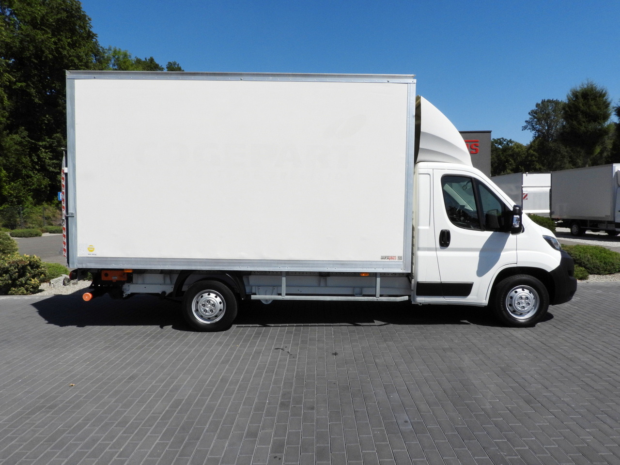 PEUGEOT BOXER BOX LIFT 8 PALLETS CRUISE CONTROL AIR CONDITIONING  130HP en leasing occasion PEUGEOT BOXER BOX LIFT 8 PALLETS CRUISE CONTROL AIR CONDITIONING  130HP: photos 7