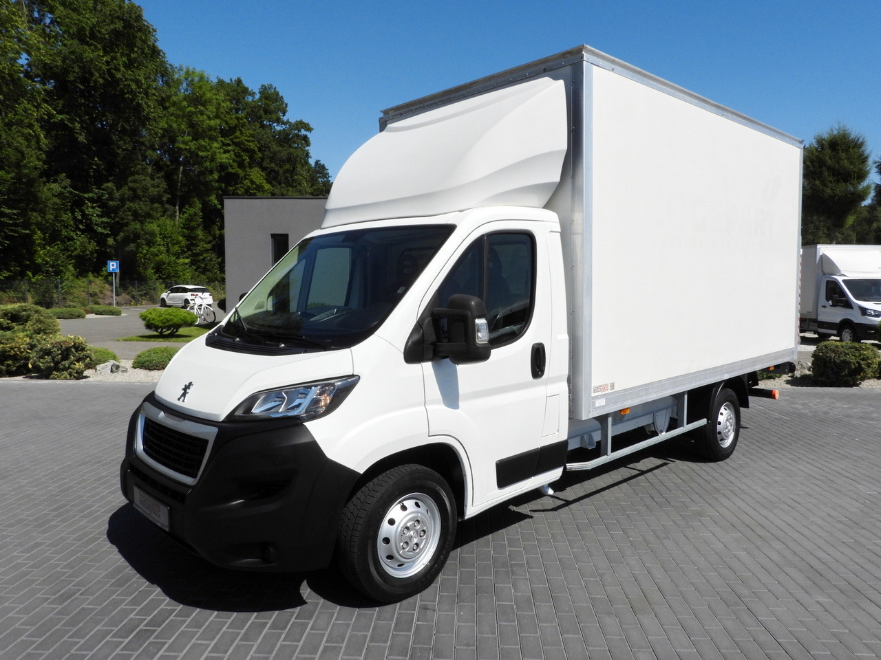 PEUGEOT BOXER BOX LIFT 8 PALLETS CRUISE CONTROL AIR CONDITIONING  130HP en leasing occasion PEUGEOT BOXER BOX LIFT 8 PALLETS CRUISE CONTROL AIR CONDITIONING  130HP: photos 18