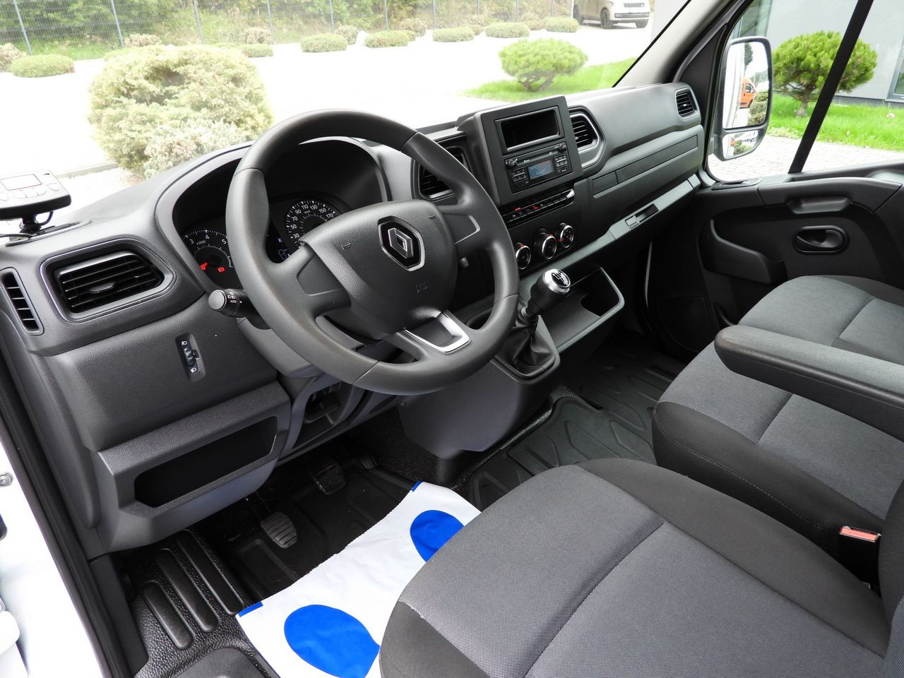 RENAULT MASTER REGRIGERATOR BOX 0*C LED LIGHTS AIR CONDITIONING  165HP - Utilitaire frigorifique: photos 2 RENAULT MASTER REGRIGERATOR BOX 0*C LED LIGHTS AIR CONDITIONING  165HP - Utilitaire frigorifique: photos 2