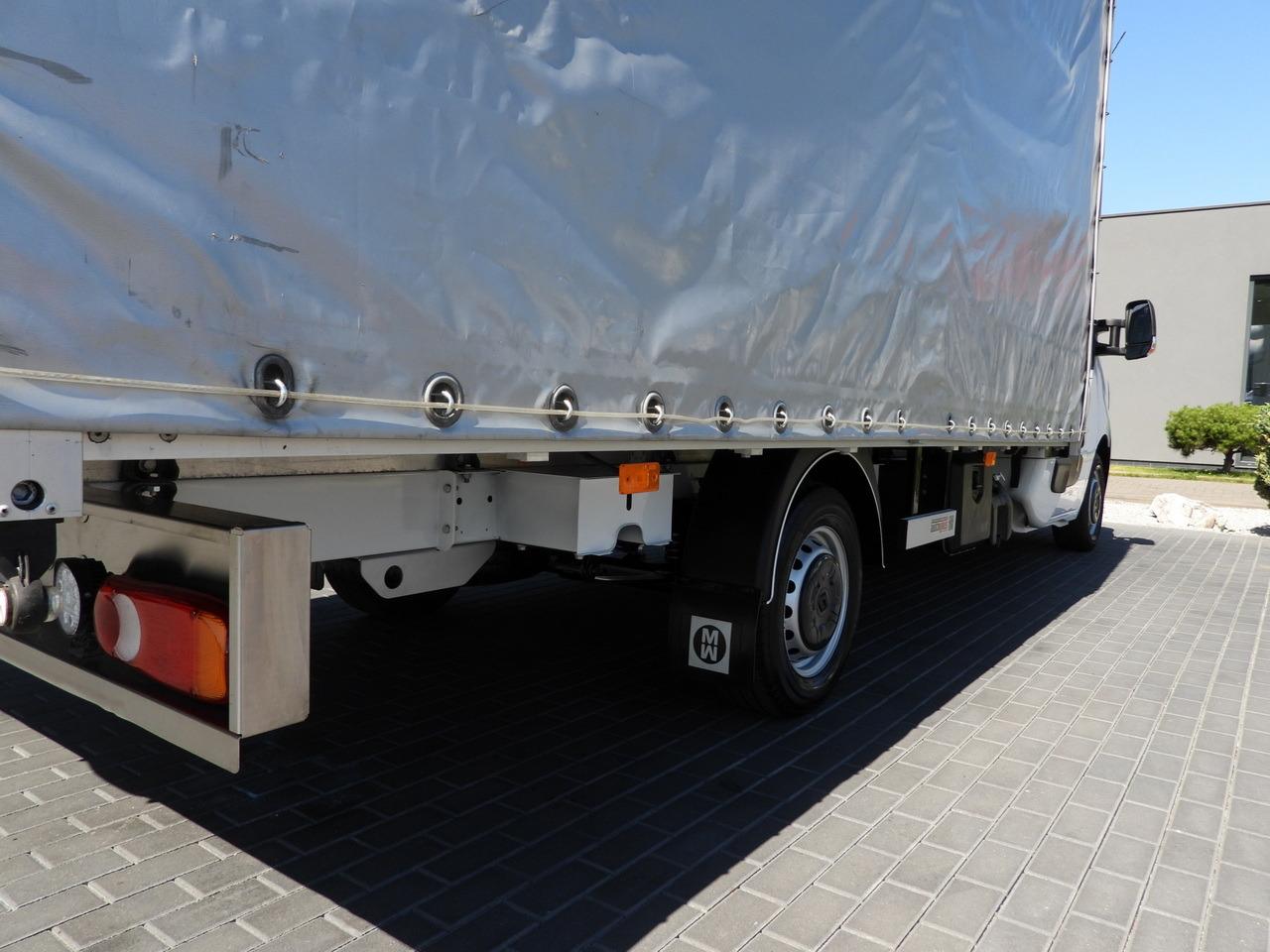 Utilitaire rideaux coulissants (PLSC) RENAULT MASTER  TARPAULIN 10 PALLETS WEBASTO CRUISE CONTROL LED LIGHTS PNEUMATICS AIR CONDITIONING  165HP: photos 17