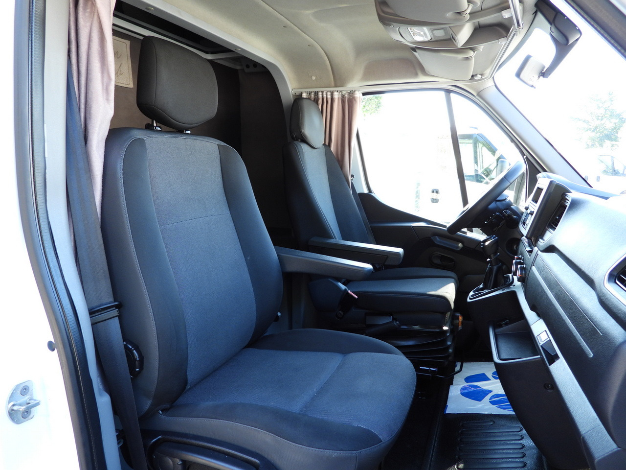 Utilitaire rideaux coulissants (PLSC) RENAULT MASTER  TARPAULIN 10 PALLETS WEBASTO CRUISE CONTROL LED LIGHTS PNEUMATICS AIR CONDITIONING  165HP: photos 38