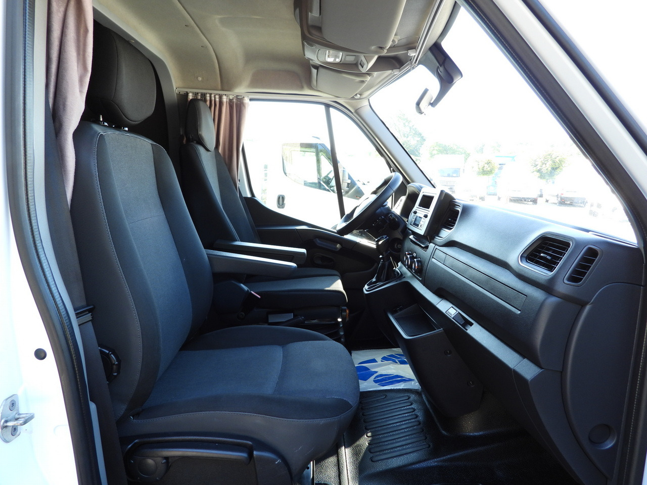 Utilitaire rideaux coulissants (PLSC) RENAULT MASTER  TARPAULIN 10 PALLETS WEBASTO CRUISE CONTROL LED LIGHTS PNEUMATICS AIR CONDITIONING  165HP: photos 37