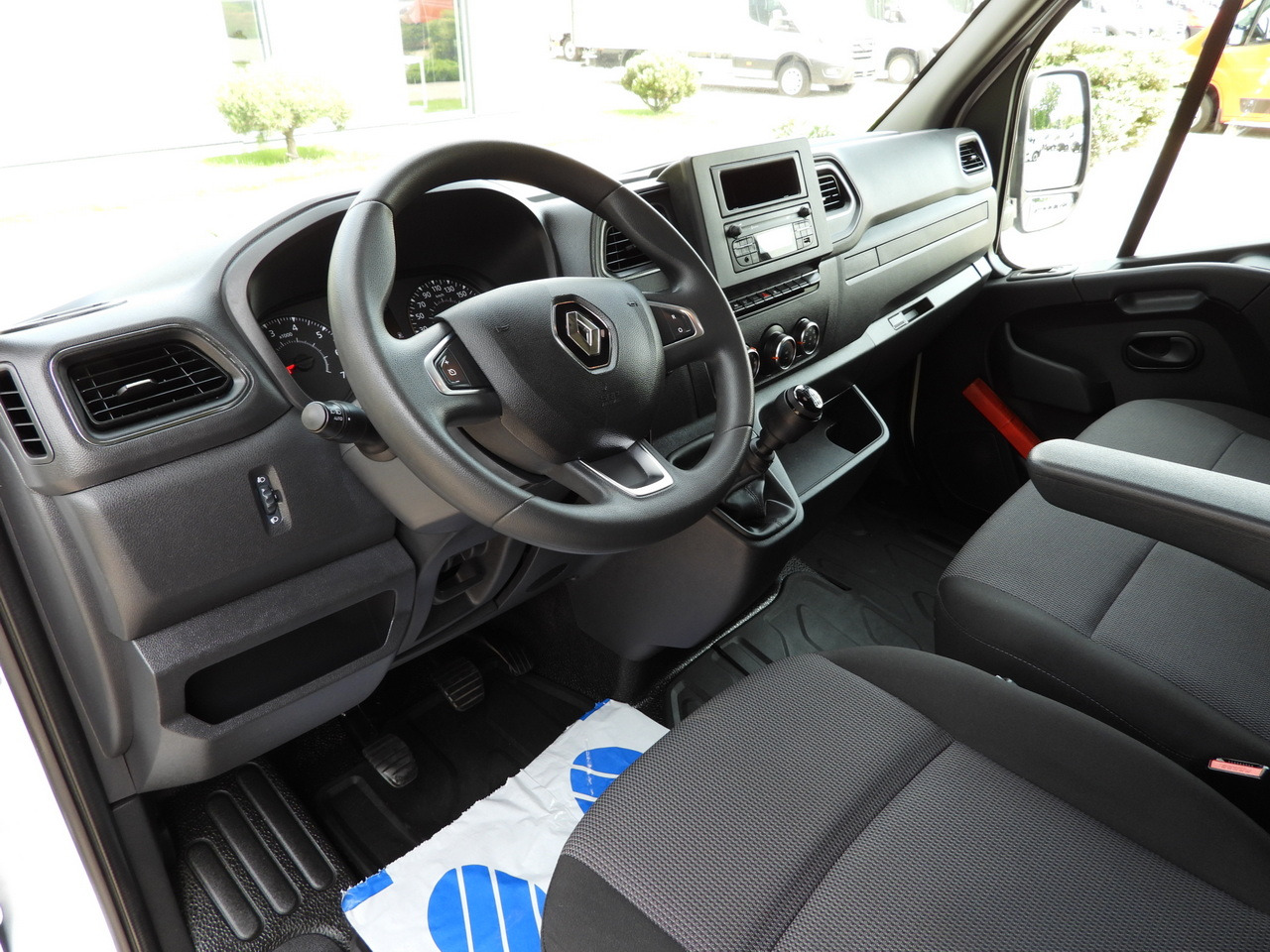 RENAULT MASTER  TARPAULIN 12 PALLETS WEBASTO CRUISE CONTROL LED LIGHTS PNEUMATICS AIR CONDITIONING  165HP - Utilitaire rideaux coulissants (PLSC): photos 2 RENAULT MASTER  TARPAULIN 12 PALLETS WEBASTO CRUISE CONTROL LED LIGHTS PNEUMATICS AIR CONDITIONING  165HP - Utilitaire rideaux coulissants (PLSC): photos 2