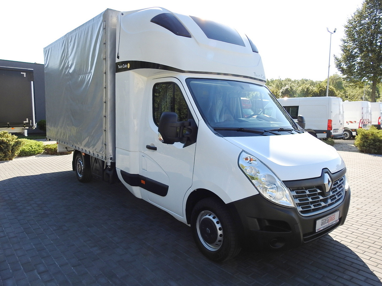 RENAULT MASTER TARPAULIN 8 PALLETS WEBASTO CRUISE CONTROL AIR CONDITIONING PNEUMATICS 170HP - Utilitaire rideaux coulissants (PLSC): photos 4 RENAULT MASTER TARPAULIN 8 PALLETS WEBASTO CRUISE CONTROL AIR CONDITIONING PNEUMATICS 170HP - Utilitaire rideaux coulissants (PLSC): photos 4