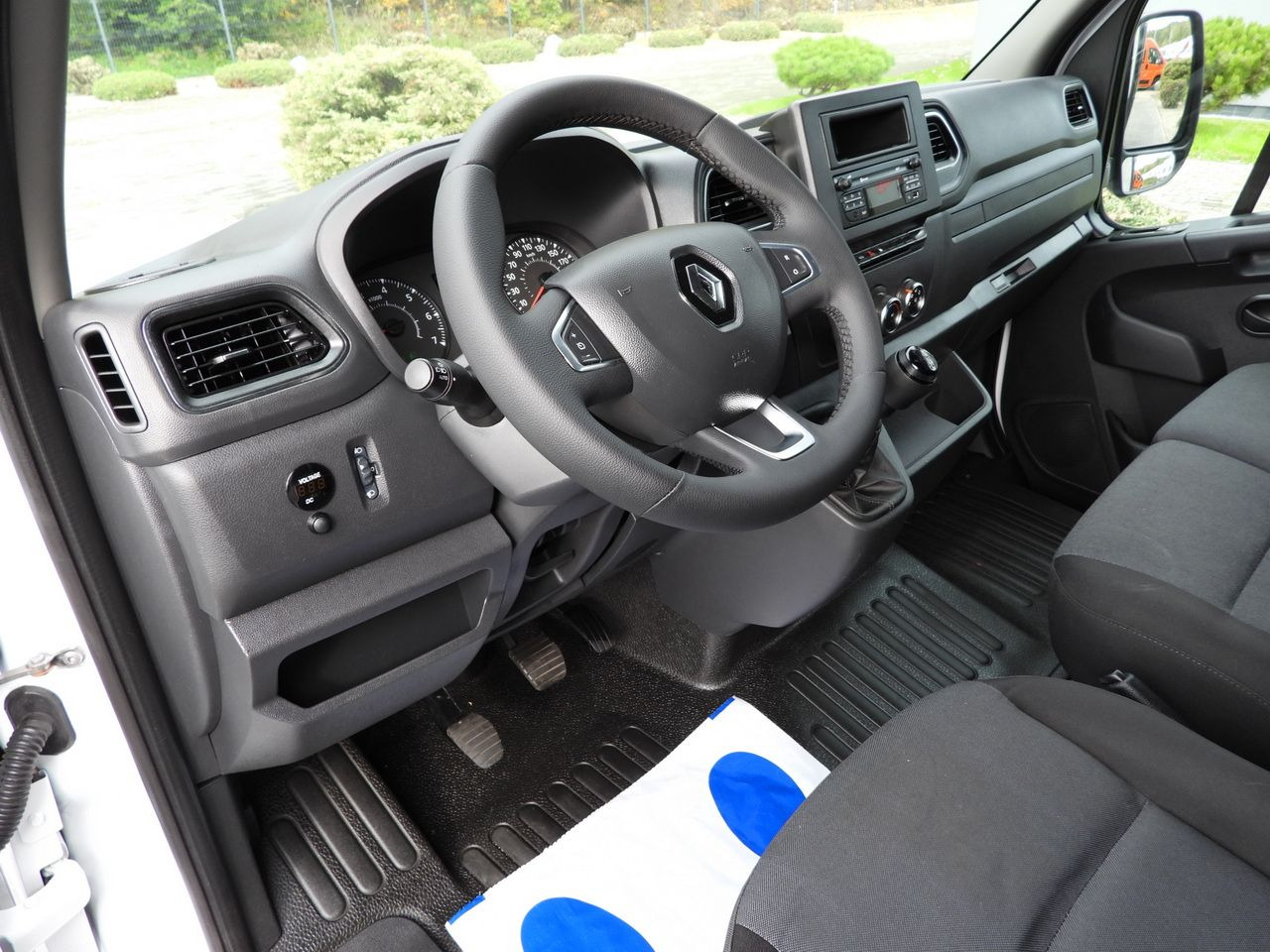 RENAULT MASTER TARPAULIN LIFT 10 PALLETS CRUISE CONTROL LED LIGHTS AIR CONDITIONING 165HP - Utilitaire rideaux coulissants (PLSC): photos 2 RENAULT MASTER TARPAULIN LIFT 10 PALLETS CRUISE CONTROL LED LIGHTS AIR CONDITIONING 165HP - Utilitaire rideaux coulissants (PLSC): photos 2