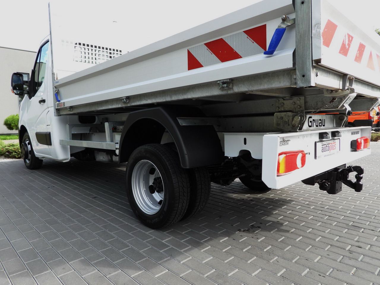 RENAULT MASTER TIPPER CRUISE CONTROL LED LIGHTS TWIN WHEELS AIR CONDITIONING  130HP en leasing occasion RENAULT MASTER TIPPER CRUISE CONTROL LED LIGHTS TWIN WHEELS AIR CONDITIONING  130HP: photos 15