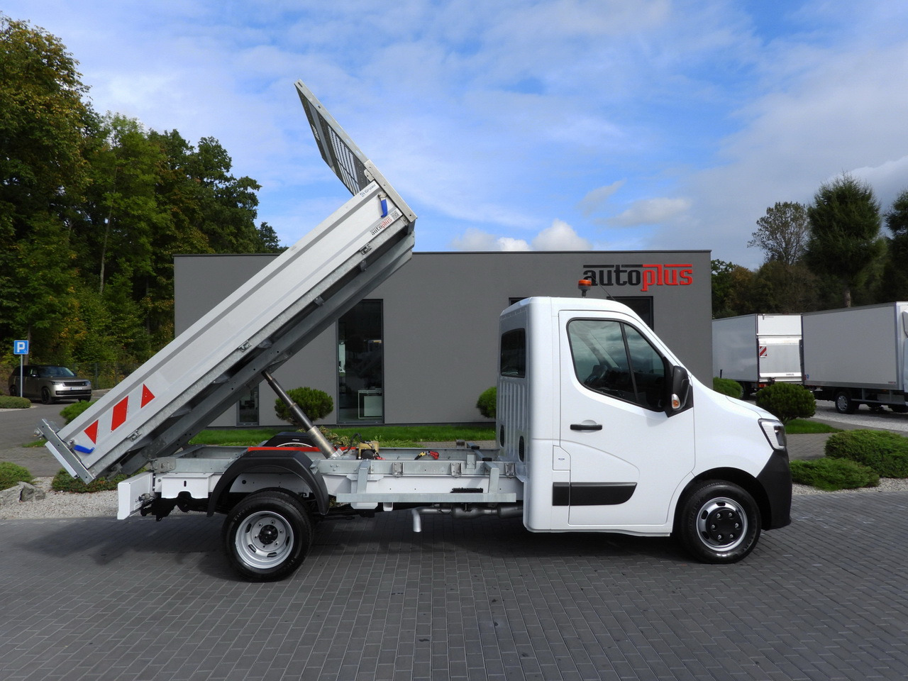 RENAULT MASTER TIPPER CRUISE CONTROL LED LIGHTS TWIN WHEELS AIR CONDITIONING  130HP en leasing occasion RENAULT MASTER TIPPER CRUISE CONTROL LED LIGHTS TWIN WHEELS AIR CONDITIONING  130HP: photos 8