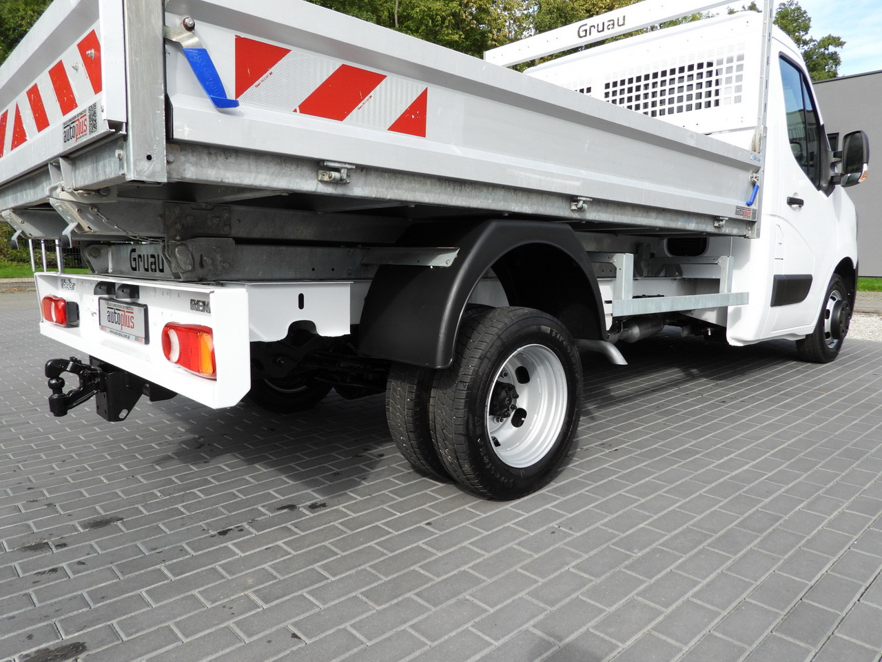 RENAULT MASTER TIPPER CRUISE CONTROL LED LIGHTS TWIN WHEELS AIR CONDITIONING  130HP en leasing occasion RENAULT MASTER TIPPER CRUISE CONTROL LED LIGHTS TWIN WHEELS AIR CONDITIONING  130HP: photos 16