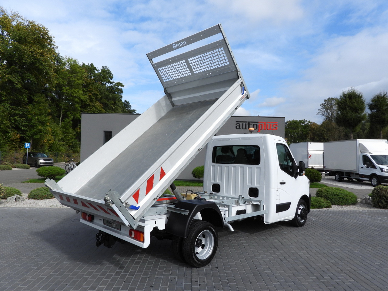 RENAULT MASTER TIPPER CRUISE CONTROL LED LIGHTS TWIN WHEELS AIR CONDITIONING  130HP - Utilitaire benne: photos 4 RENAULT MASTER TIPPER CRUISE CONTROL LED LIGHTS TWIN WHEELS AIR CONDITIONING  130HP - Utilitaire benne: photos 4