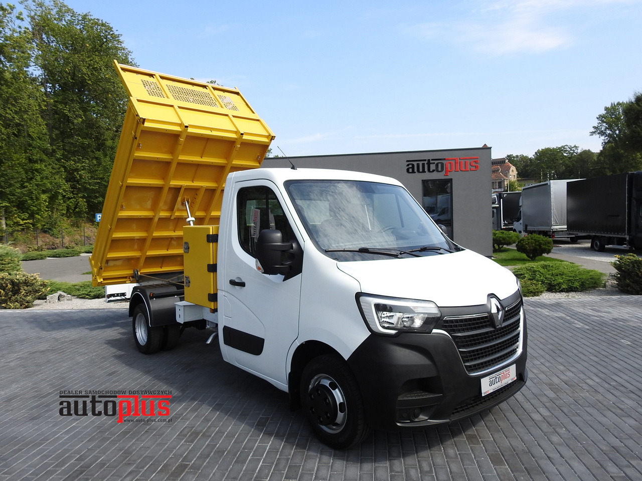 RENAULT MASTER TIPPER CRUISE CONTROL NAVIGATION AIR CONDITIONING LED LIGHTS TWIN WHEELS LOAD WEIGHT 145HP - Utilitaire benne: photos 1 RENAULT MASTER TIPPER CRUISE CONTROL NAVIGATION AIR CONDITIONING LED LIGHTS TWIN WHEELS LOAD WEIGHT 145HP - Utilitaire benne: photos 1