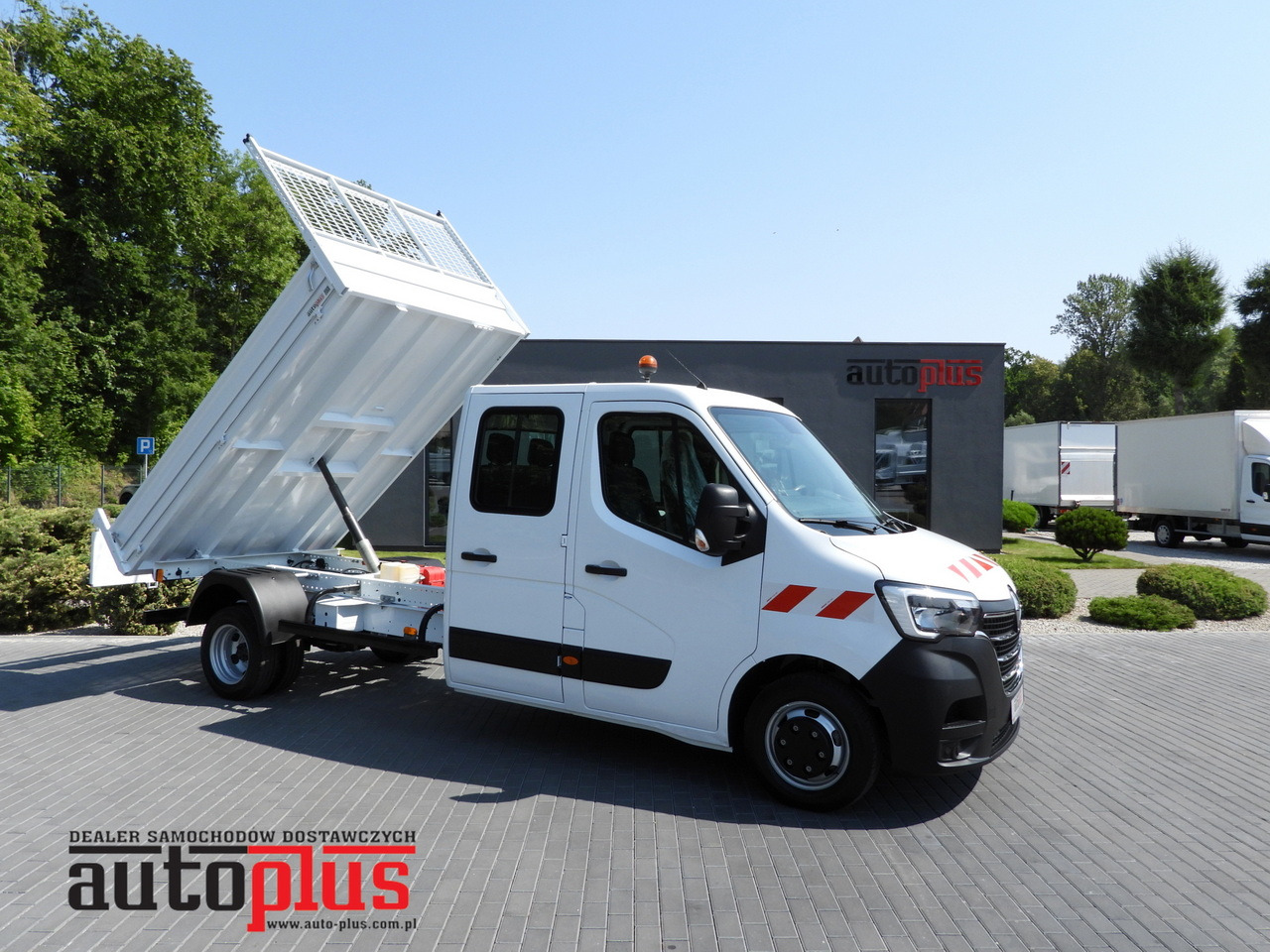 RENAULT MASTER TIPPER DOUBLE CABIN DOKA 6 SEATS CRUISE CONTROL LED LIGHTS TWIN WHEELS AIR CONDITIONING  130HP - Utilitaire benne: photos 1 RENAULT MASTER TIPPER DOUBLE CABIN DOKA 6 SEATS CRUISE CONTROL LED LIGHTS TWIN WHEELS AIR CONDITIONING  130HP - Utilitaire benne: photos 1