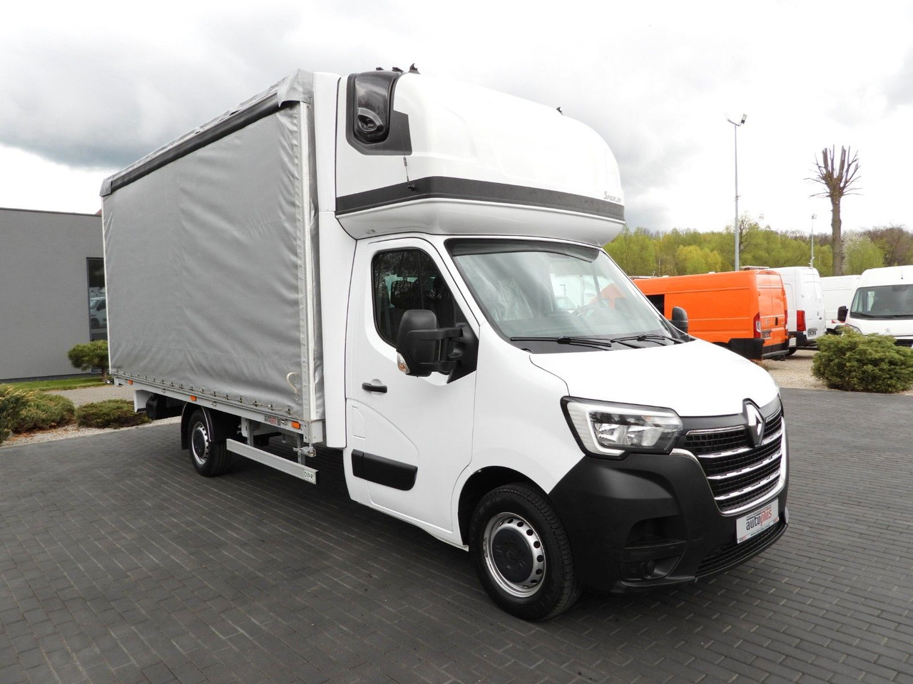 Renault MASTER PRITSCHE PLANE 10 PALETTEN WEBASTO A/C - Utilitaire rideaux coulissants (PLSC): photos 4 Renault MASTER PRITSCHE PLANE 10 PALETTEN WEBASTO A/C - Utilitaire rideaux coulissants (PLSC): photos 4
