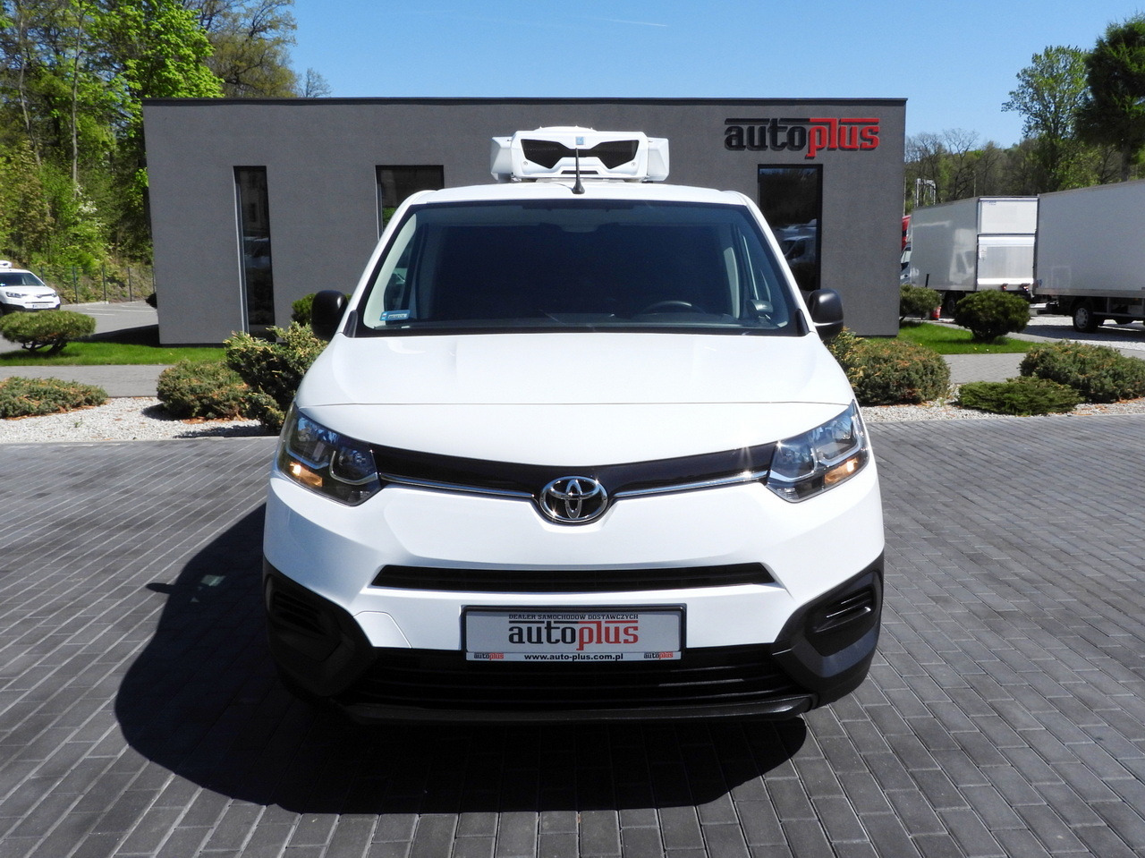 TOYOTA PROACE CITY  REFRIGERATOR VAN -15*C POWER SUPPLY 230V CRUISE CONTROL AIR CONDITIONING  100HP - Utilitaire frigorifique: photos 5 TOYOTA PROACE CITY  REFRIGERATOR VAN -15*C POWER SUPPLY 230V CRUISE CONTROL AIR CONDITIONING  100HP - Utilitaire frigorifique: photos 5