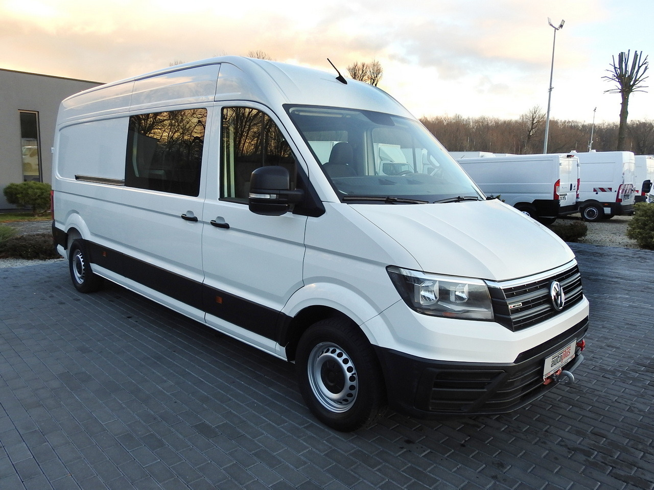 VOLKSWAGEN CRAFTER 4X4 4MOTION BOX DELIVERY VAN 7 SEATS AIR CONDITIONING  140HP - Fourgon utilitaire: photos 4 VOLKSWAGEN CRAFTER 4X4 4MOTION BOX DELIVERY VAN 7 SEATS AIR CONDITIONING  140HP - Fourgon utilitaire: photos 4