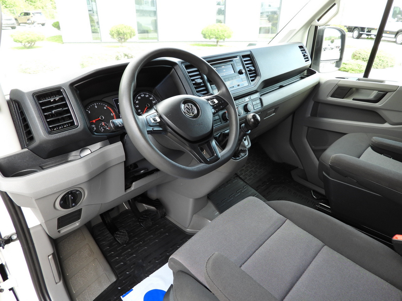 VOLKSWAGEN CRAFTER TARPAULIN LIFT 8 PALLETS WEBASTO CRUISE CONTROL LED LIGHTS AIR CONDITIONING 180HP - Utilitaire rideaux coulissants (PLSC): photos 2 VOLKSWAGEN CRAFTER TARPAULIN LIFT 8 PALLETS WEBASTO CRUISE CONTROL LED LIGHTS AIR CONDITIONING 180HP - Utilitaire rideaux coulissants (PLSC): photos 2