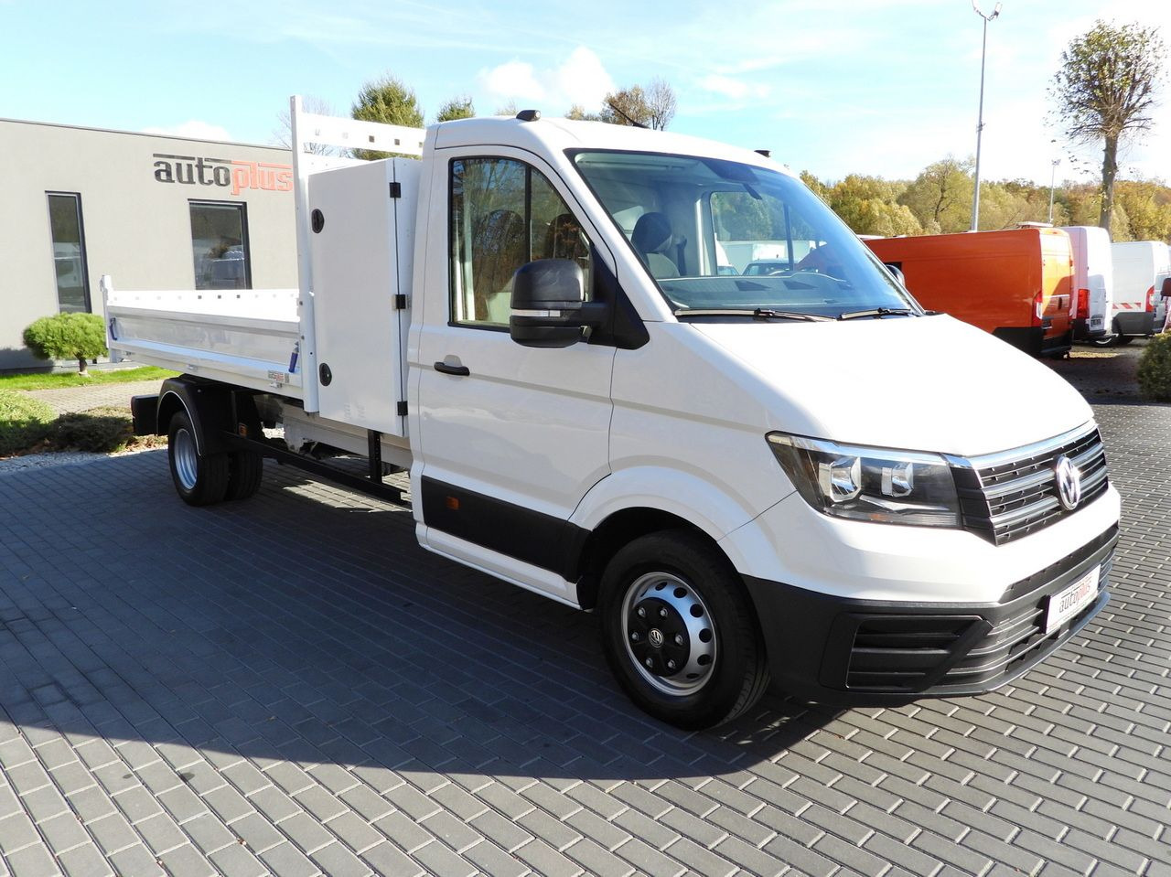 VOLKSWAGEN CRAFTER TIPPER CRUISE CONTROL NAVIGATION TWIN WHEELS AIR CONDITIONING 180HP - Utilitaire benne: photos 4 VOLKSWAGEN CRAFTER TIPPER CRUISE CONTROL NAVIGATION TWIN WHEELS AIR CONDITIONING 180HP - Utilitaire benne: photos 4