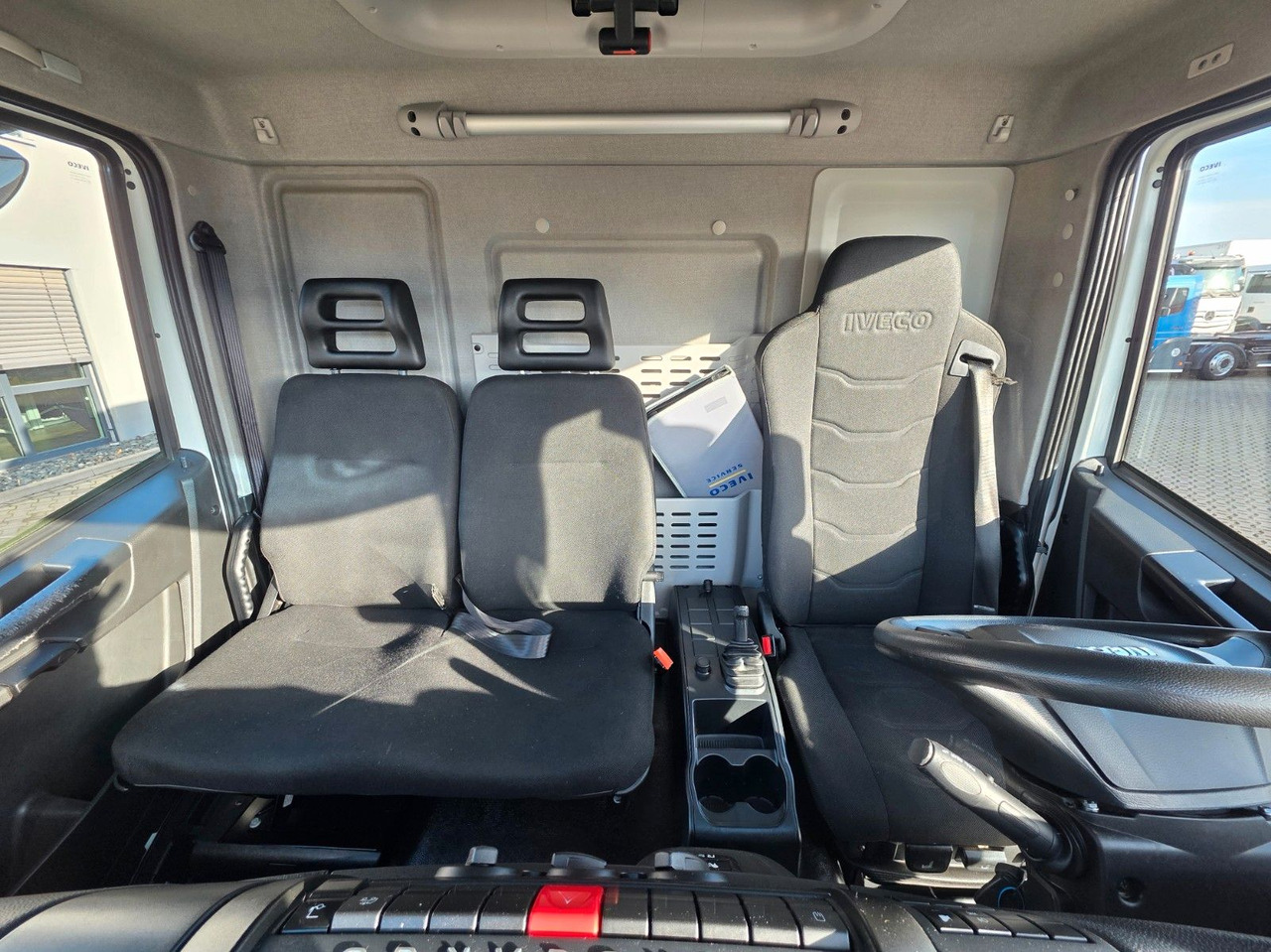 Fourgon grand volume Iveco Eurocargo 75-190 / Ladebordwand / 6D: photos 37