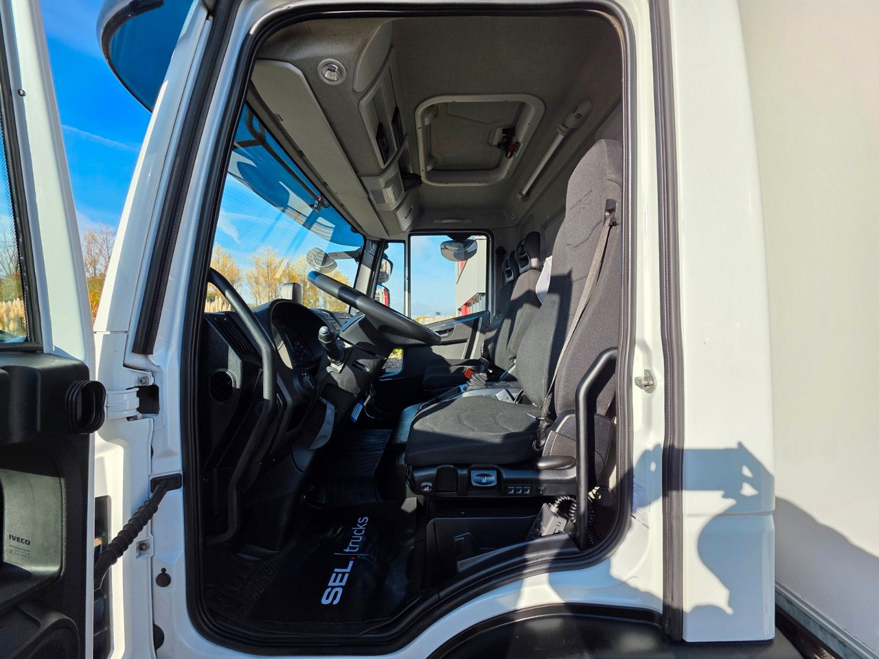 Fourgon grand volume Iveco Eurocargo 75-190 / Ladebordwand / 6D: photos 33