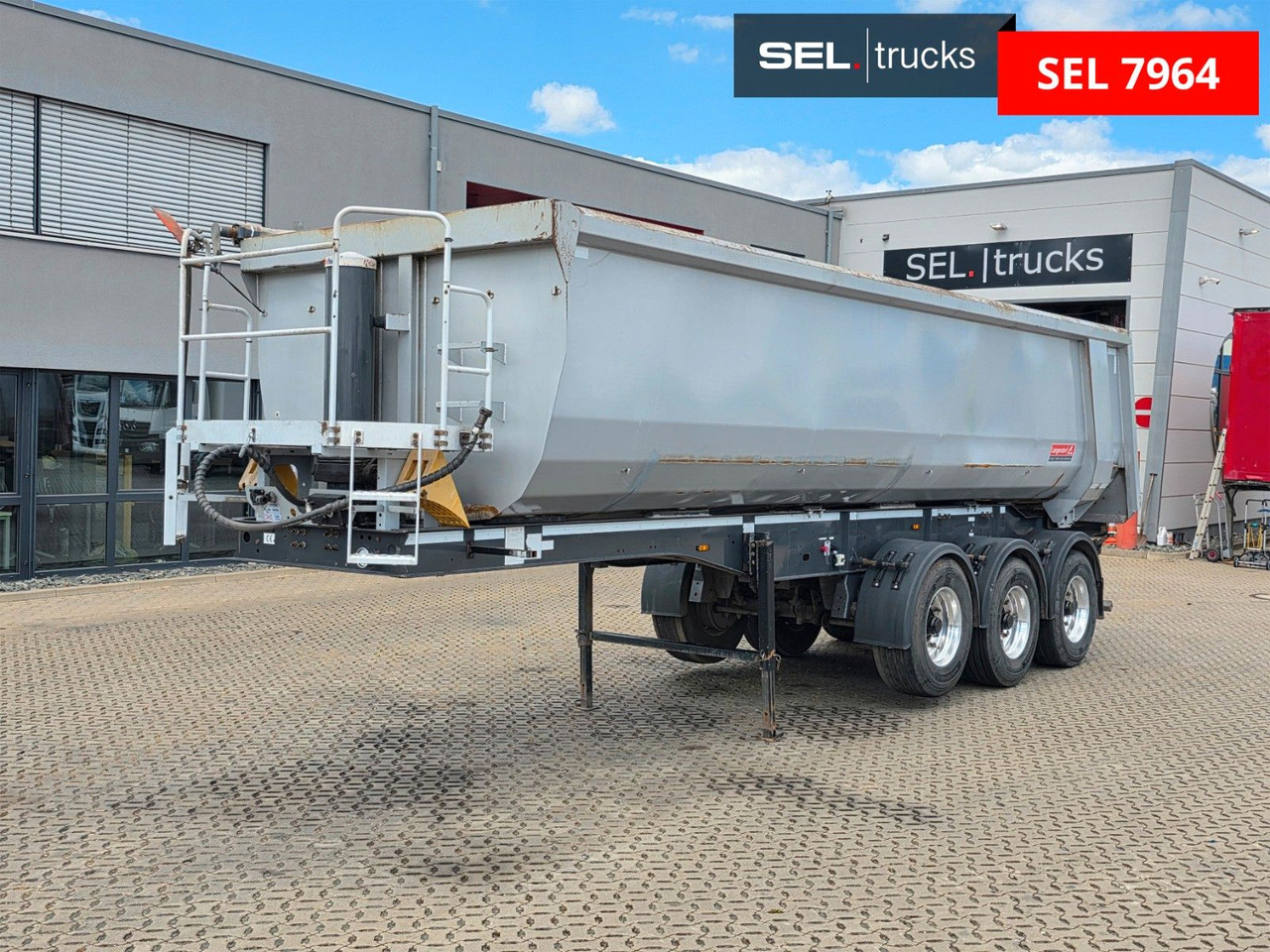 Langendorf SKS-HS 24/30 / Alu-Felgen / Liftachse - Semi-remorque benne: photos 1 Langendorf SKS-HS 24/30 / Alu-Felgen / Liftachse - Semi-remorque benne: photos 1