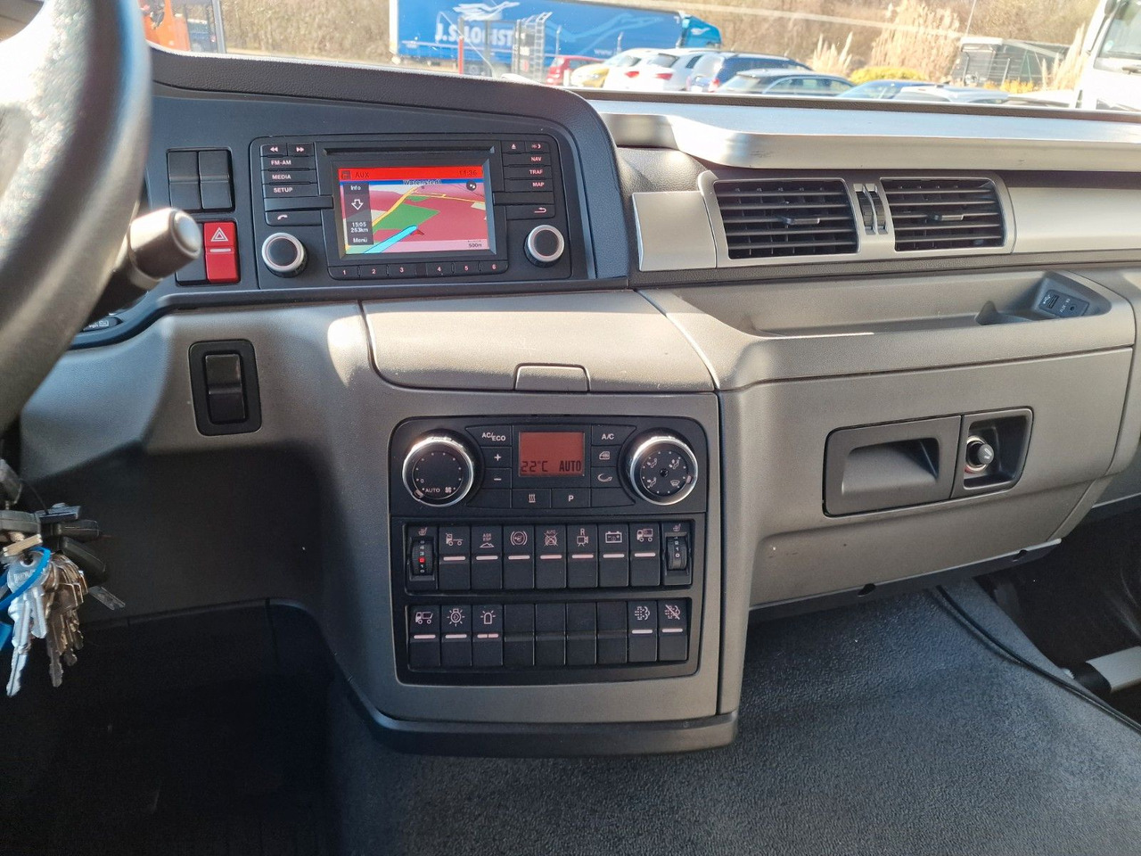 Camion frigorifique MAN TGL 12.250 4X2 BL / Ladebordwand: photos 25