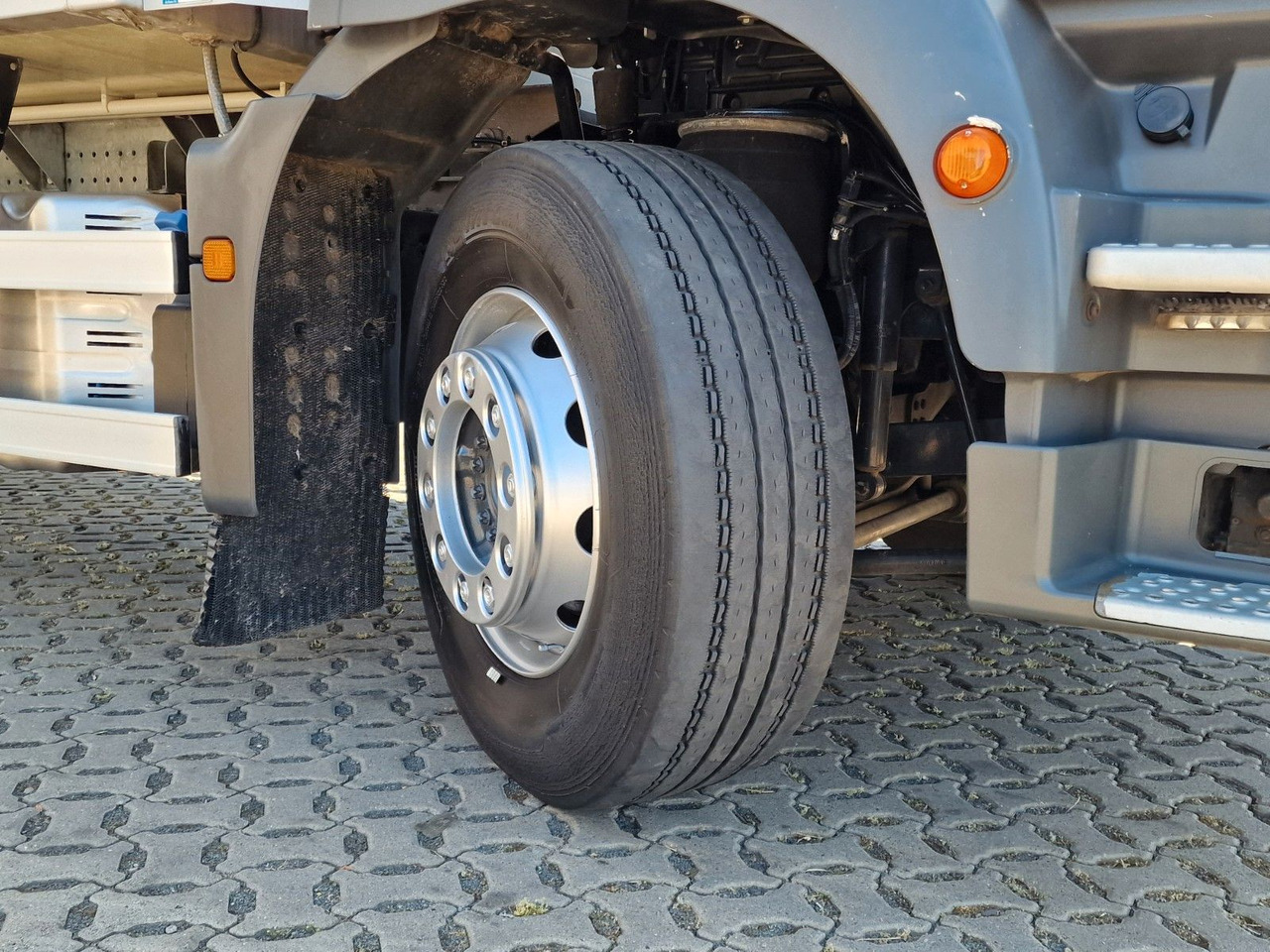 Camion frigorifique MAN TGM 18.290 4X2 LL / Ldbw / Carrier Supra 1250Mt: photos 28 Camion frigorifique MAN TGM 18.290 4X2 LL / Ldbw / Carrier Supra 1250Mt: photos 28