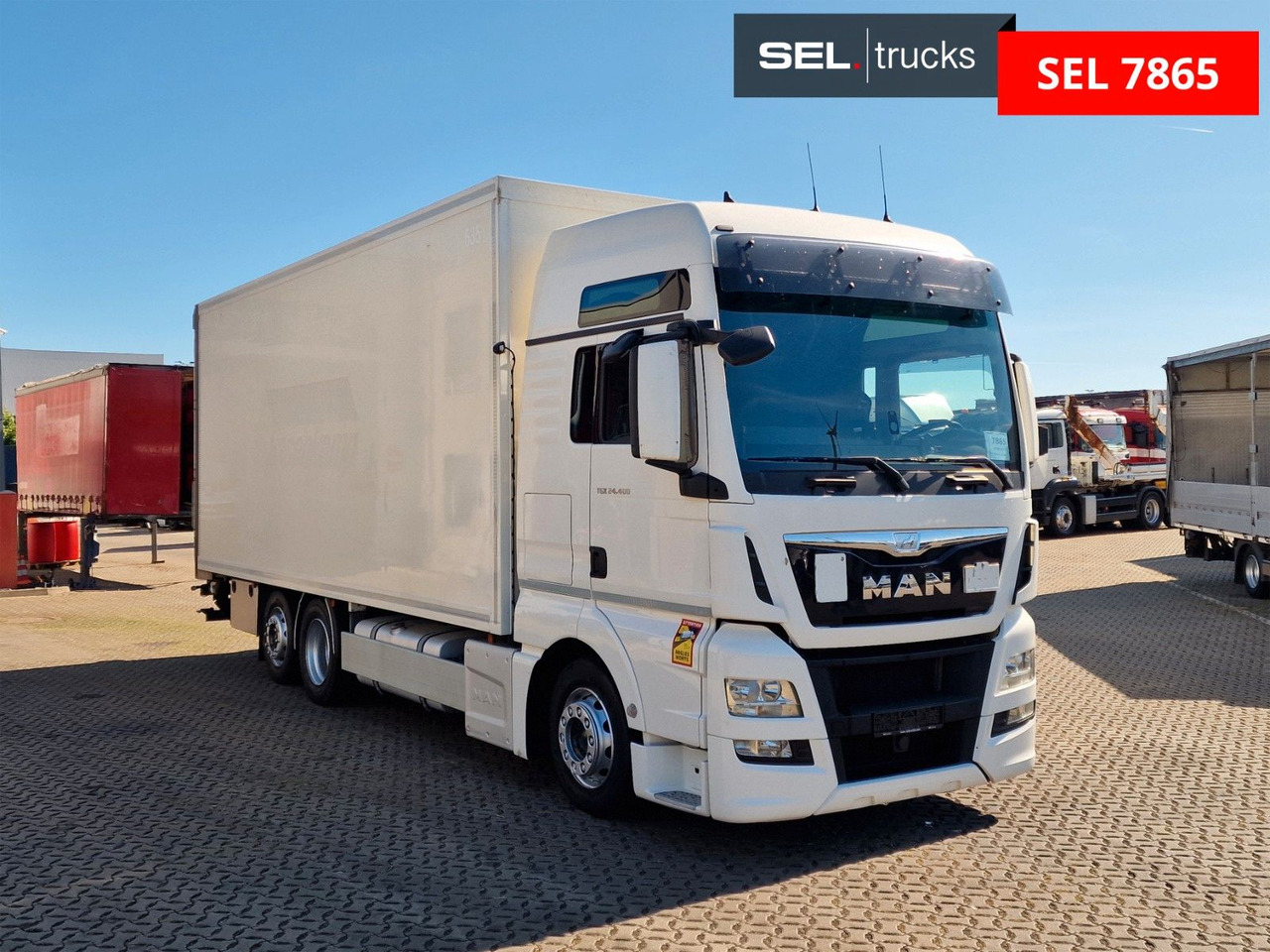 MAN TGX 24.400 6X2-2 LL-U / Intarder / Ldbw / Konvek - Camion fourgon: photos 4 MAN TGX 24.400 6X2-2 LL-U / Intarder / Ldbw / Konvek - Camion fourgon: photos 4
