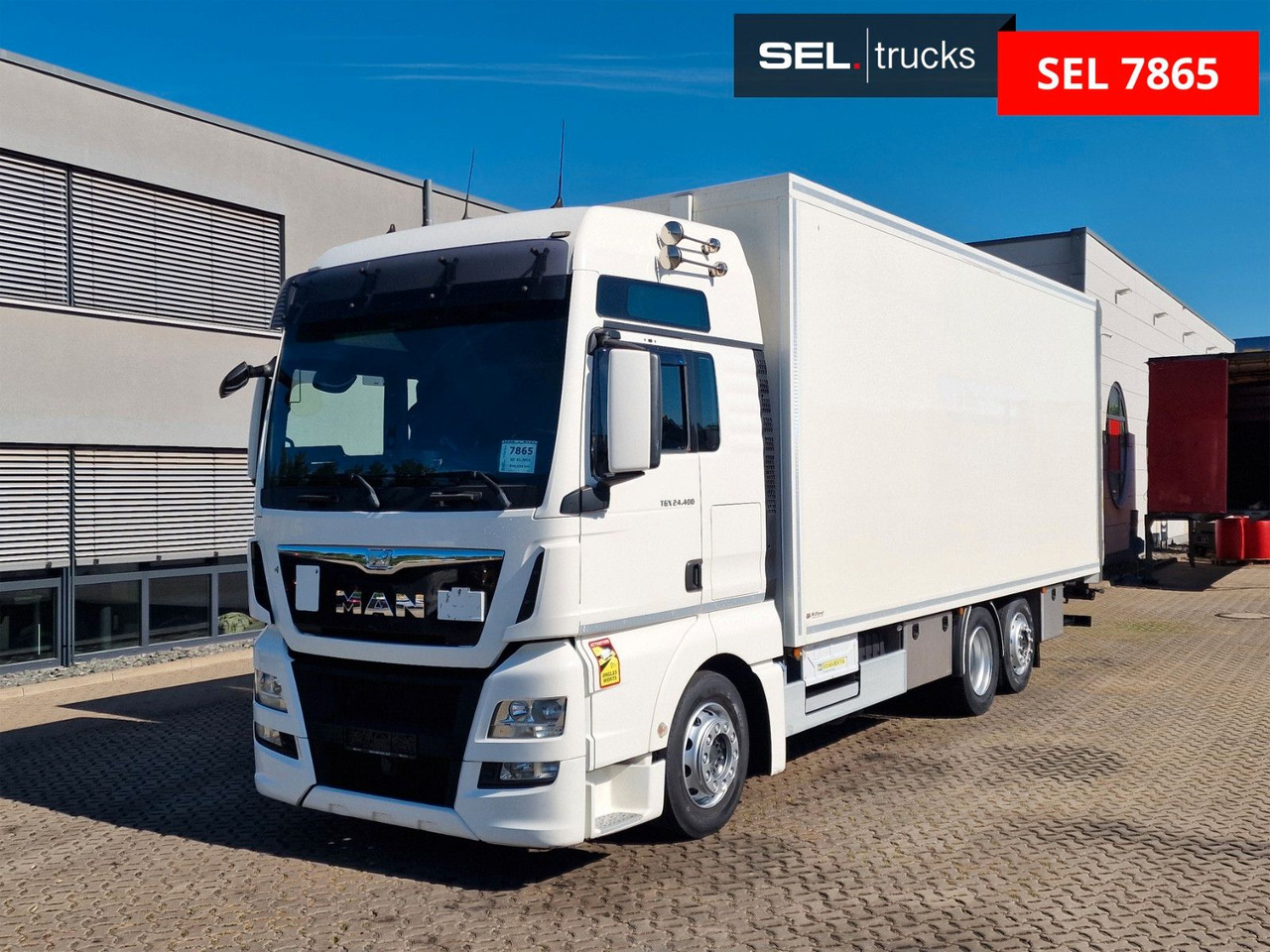 MAN TGX 24.400 6X2-2 LL-U / Intarder / Ldbw / Konvek - Camion fourgon: photos 2 MAN TGX 24.400 6X2-2 LL-U / Intarder / Ldbw / Konvek - Camion fourgon: photos 2