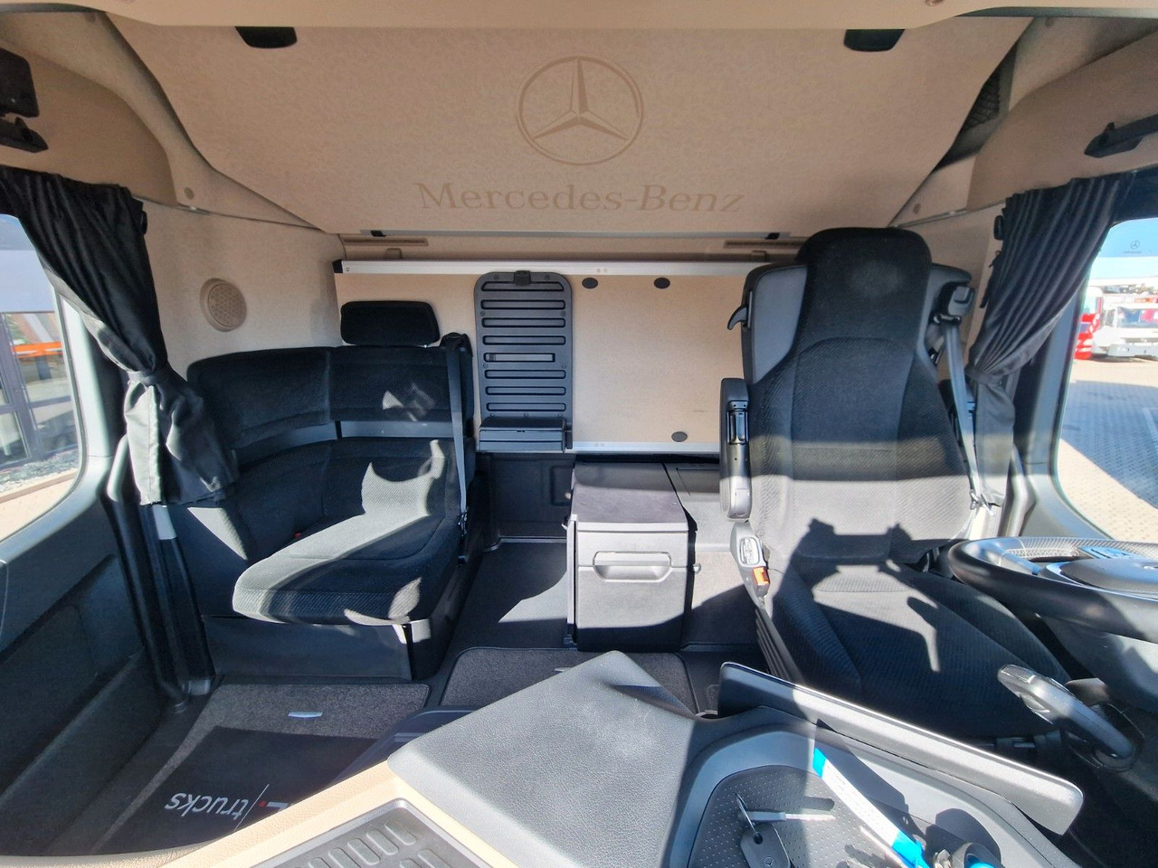 Camion à rideaux coulissants Mercedes-Benz Actros 2548 / Retarder / Aluklappen / 6E: photos 20