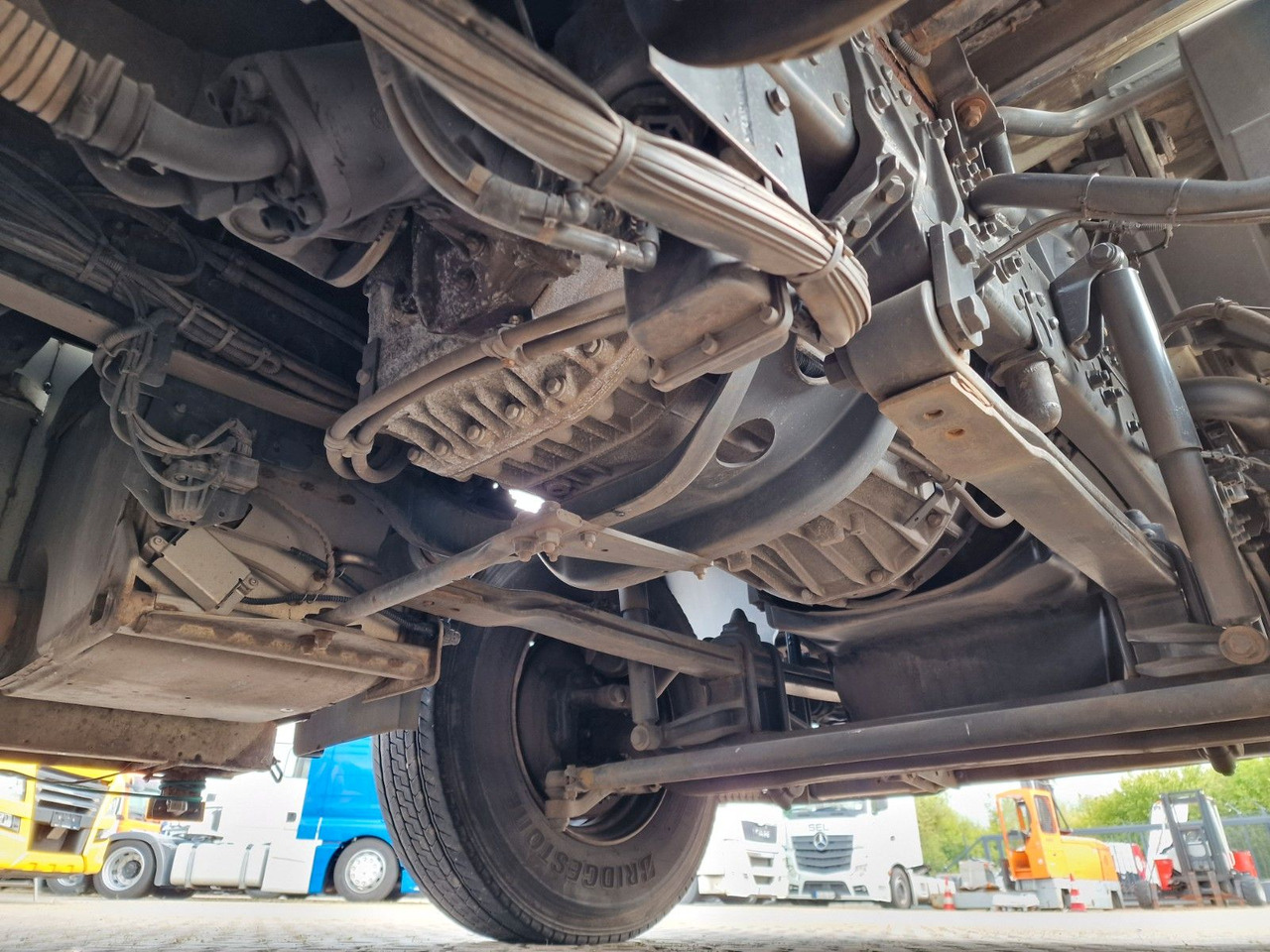 Camion grue Mercedes-Benz Axor 1833L / Palfinger PK 12002-EH / GLAS: photos 14 Camion grue Mercedes-Benz Axor 1833L / Palfinger PK 12002-EH / GLAS: photos 14