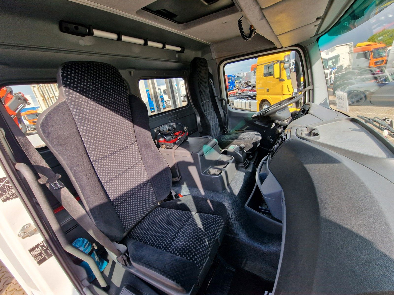 Camion grue Mercedes-Benz Axor 1833L / Palfinger PK 12002-EH / GLAS: photos 19 Camion grue Mercedes-Benz Axor 1833L / Palfinger PK 12002-EH / GLAS: photos 19