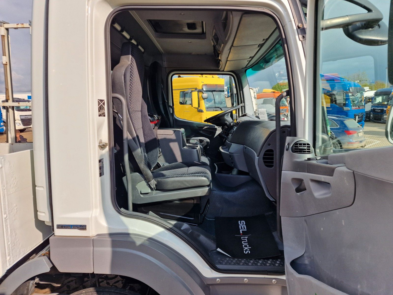 Camion grue Mercedes-Benz Axor 1833L / Palfinger PK 12002-EH / GLAS: photos 18 Camion grue Mercedes-Benz Axor 1833L / Palfinger PK 12002-EH / GLAS: photos 18