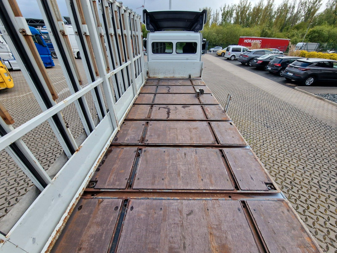 Camion grue Mercedes-Benz Axor 1833L / Palfinger PK 12002-EH / GLAS: photos 12 Camion grue Mercedes-Benz Axor 1833L / Palfinger PK 12002-EH / GLAS: photos 12