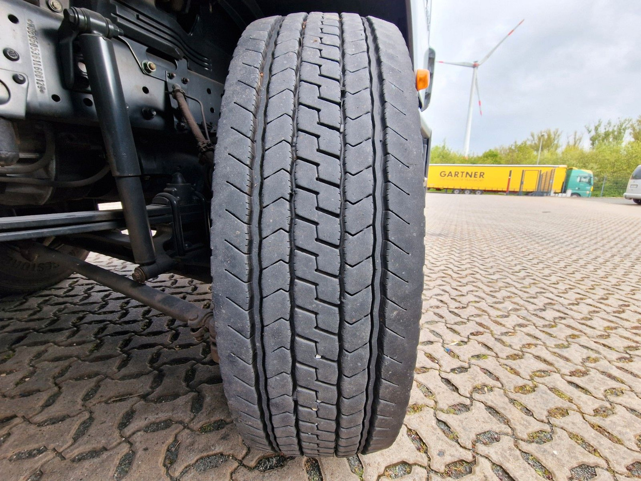 Camion grue Mercedes-Benz Axor 1833L / Palfinger PK 12002-EH / GLAS: photos 28 Camion grue Mercedes-Benz Axor 1833L / Palfinger PK 12002-EH / GLAS: photos 28