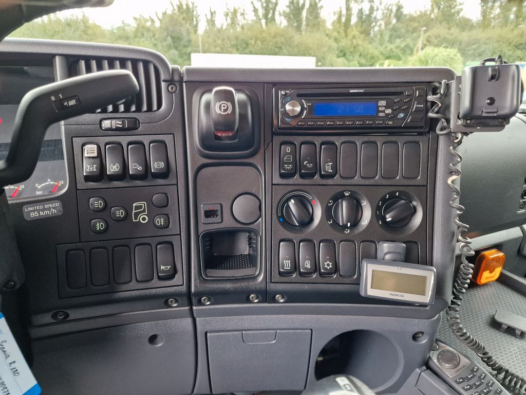 Camion grue, Camion plateau Scania R 380 LB6X2*4MNA / Retarder / HIAB / Lenkachse: photos 22