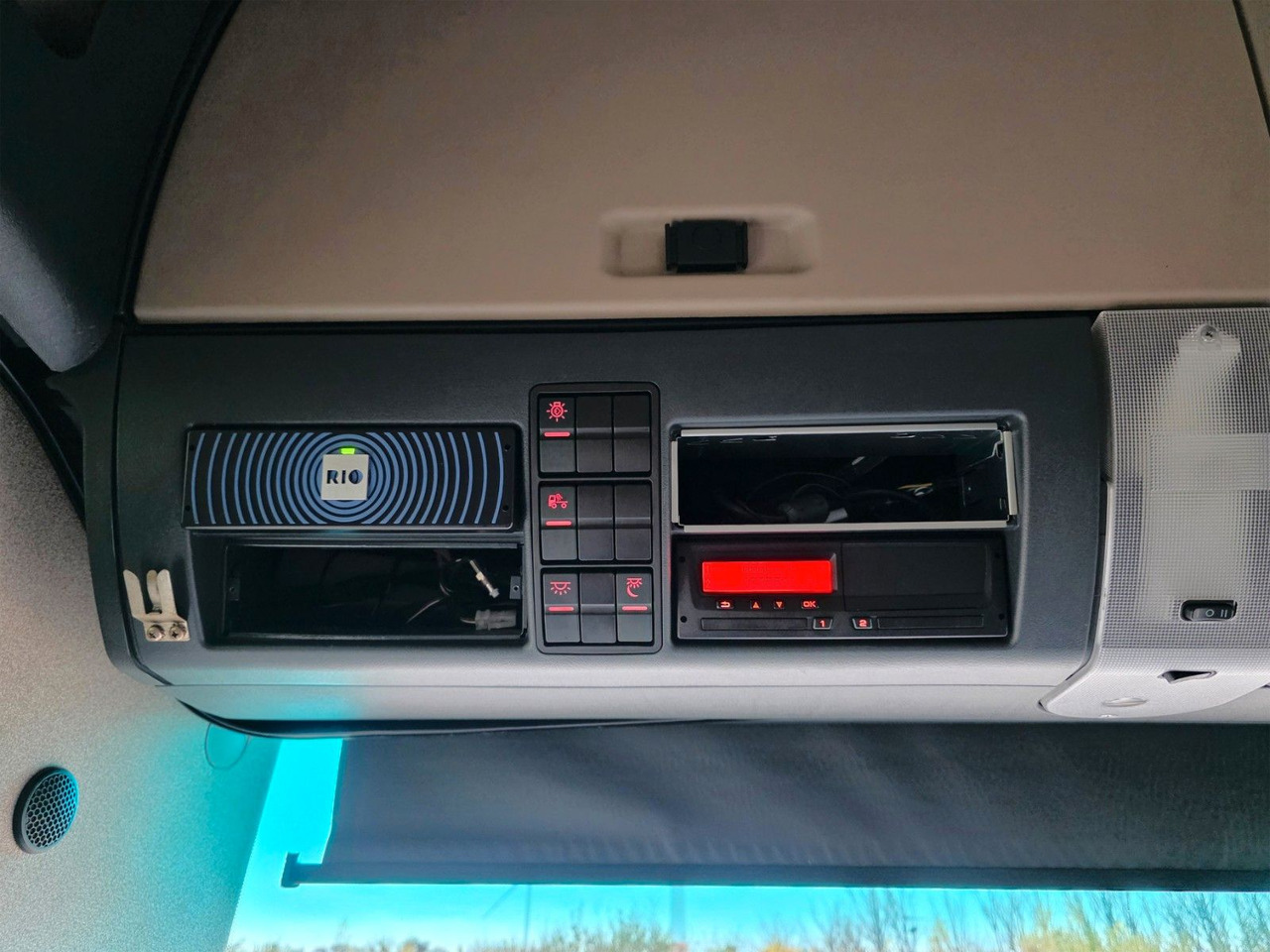 Tracteur routier MAN TGX 18.460 4X2 LLS-U / Retarder / 2 Tanks: photos 34 Tracteur routier MAN TGX 18.460 4X2 LLS-U / Retarder / 2 Tanks: photos 34