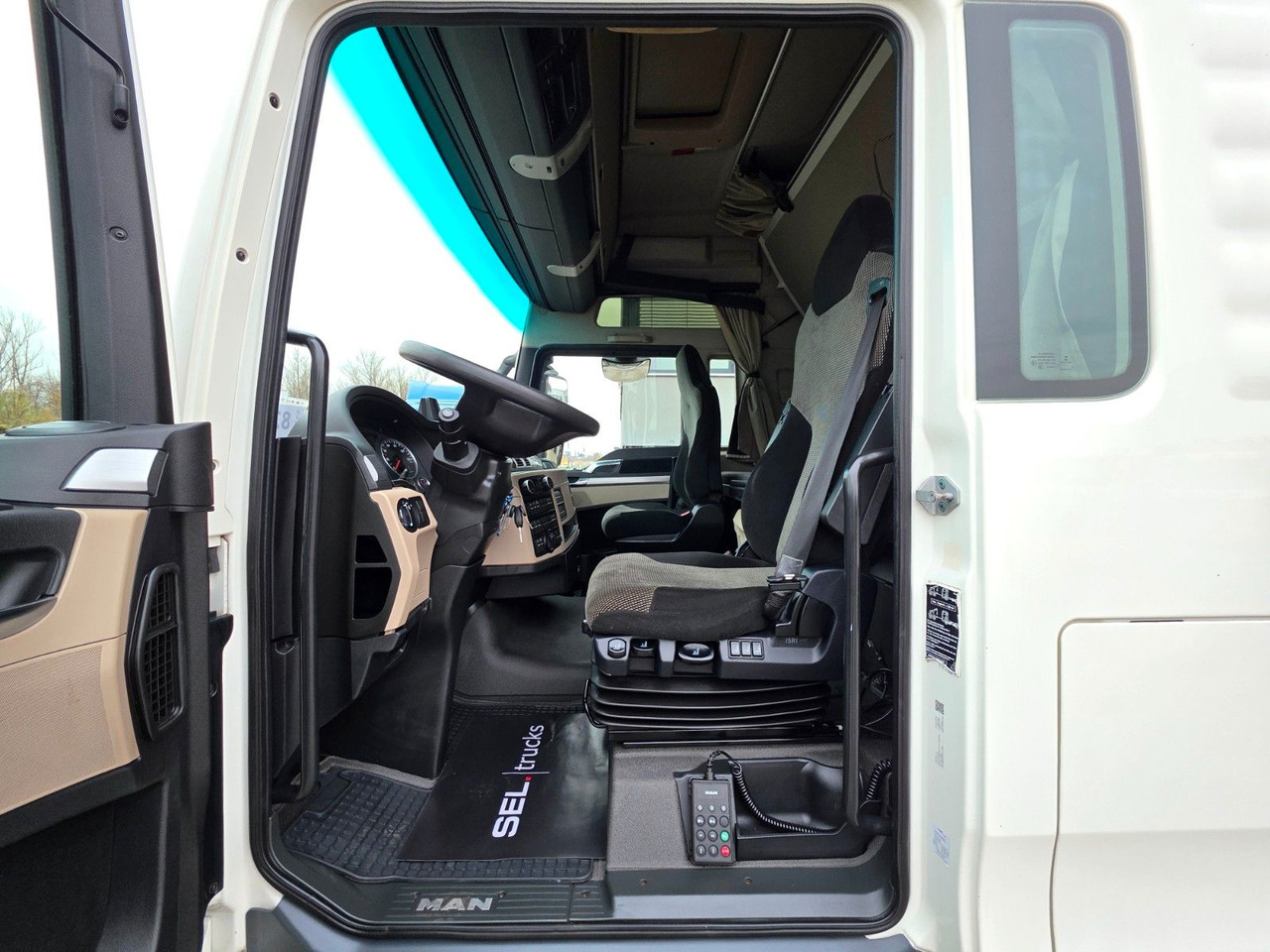 Tracteur routier MAN TGX 18.460 4X2 LLS-U / Retarder / 2 Tanks: photos 26 Tracteur routier MAN TGX 18.460 4X2 LLS-U / Retarder / 2 Tanks: photos 26