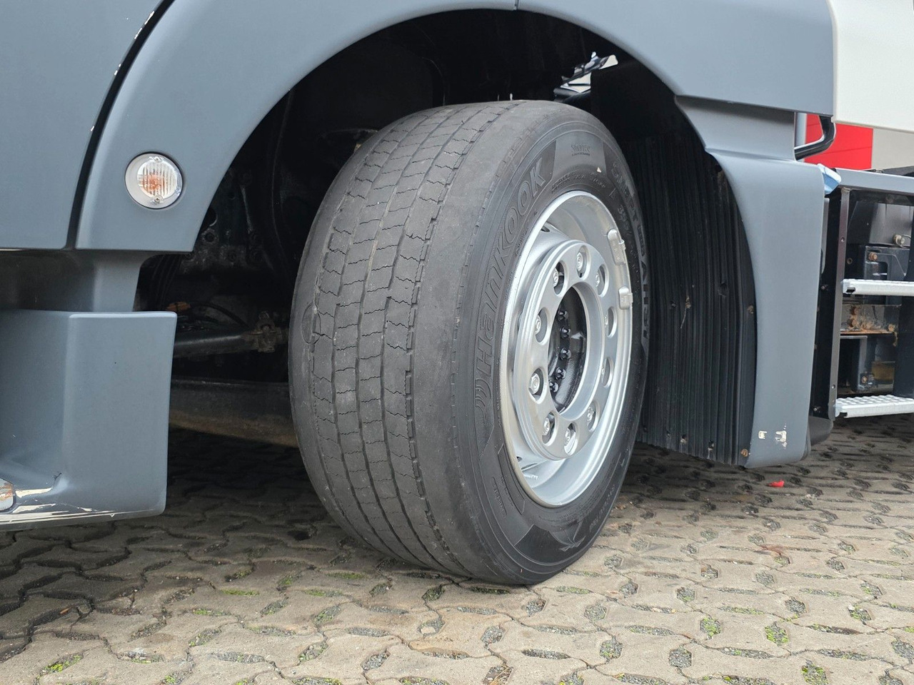 Tracteur routier MAN TGX 18.460 4X2 LLS-U / Retarder / 2 Tanks: photos 47 Tracteur routier MAN TGX 18.460 4X2 LLS-U / Retarder / 2 Tanks: photos 47