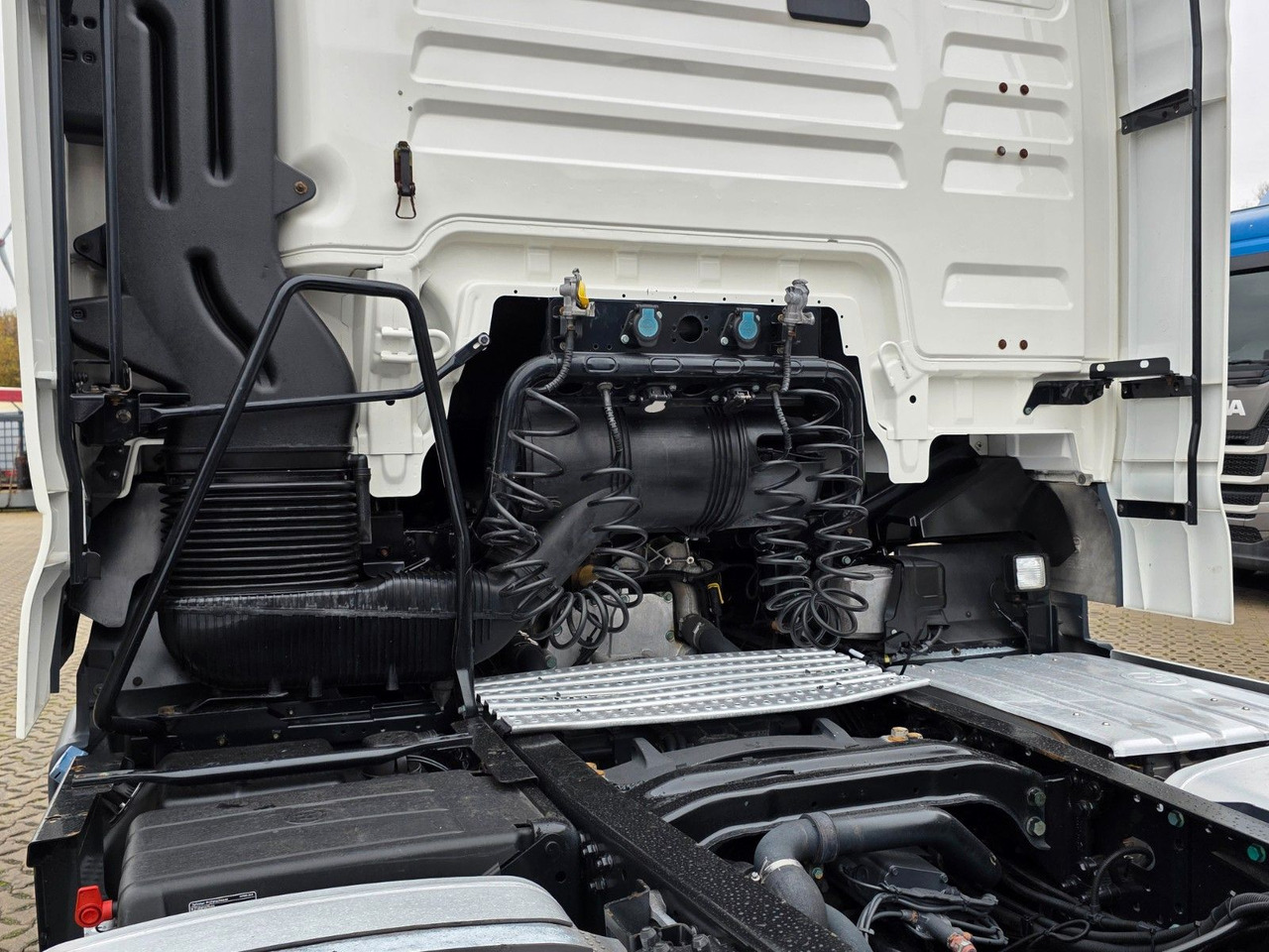 Tracteur routier MAN TGX 18.460 4X2 LLS-U / Retarder / 2 Tanks: photos 14 Tracteur routier MAN TGX 18.460 4X2 LLS-U / Retarder / 2 Tanks: photos 14