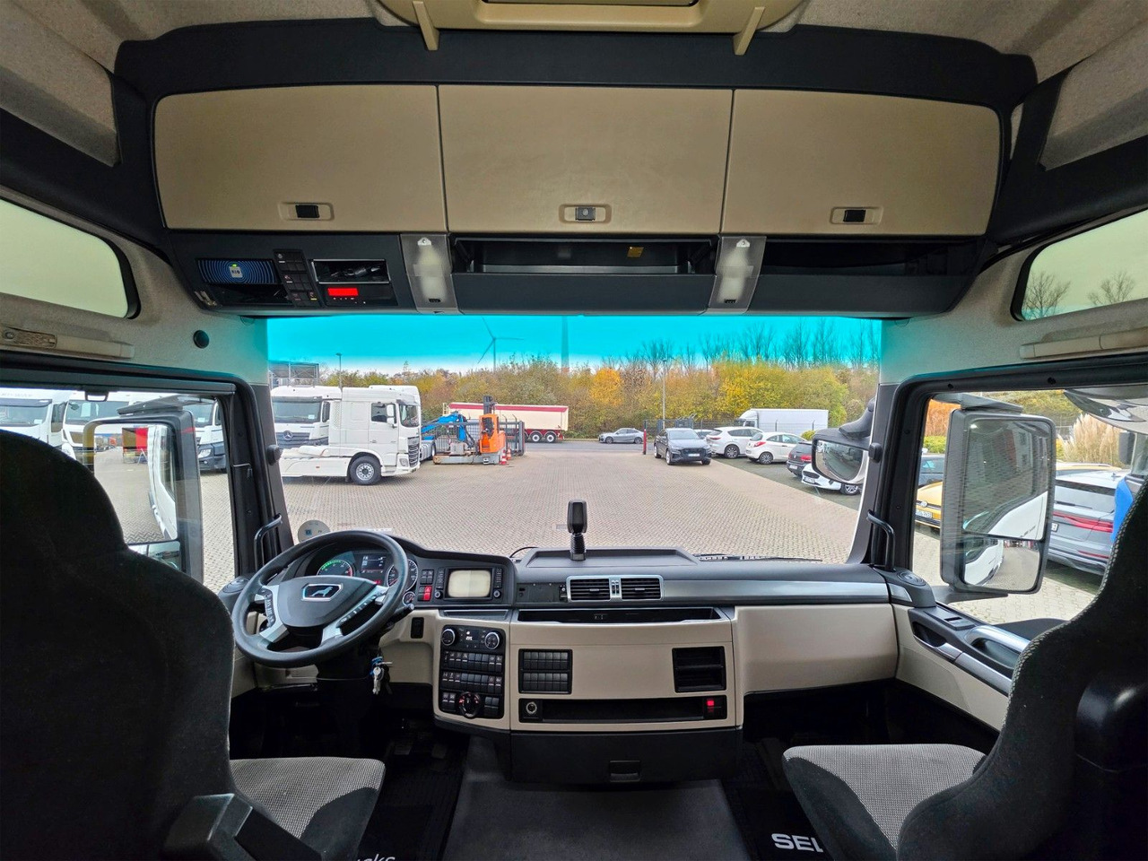 Tracteur routier MAN TGX 18.460 4X2 LLS-U / Retarder / 2 Tanks: photos 32 Tracteur routier MAN TGX 18.460 4X2 LLS-U / Retarder / 2 Tanks: photos 32